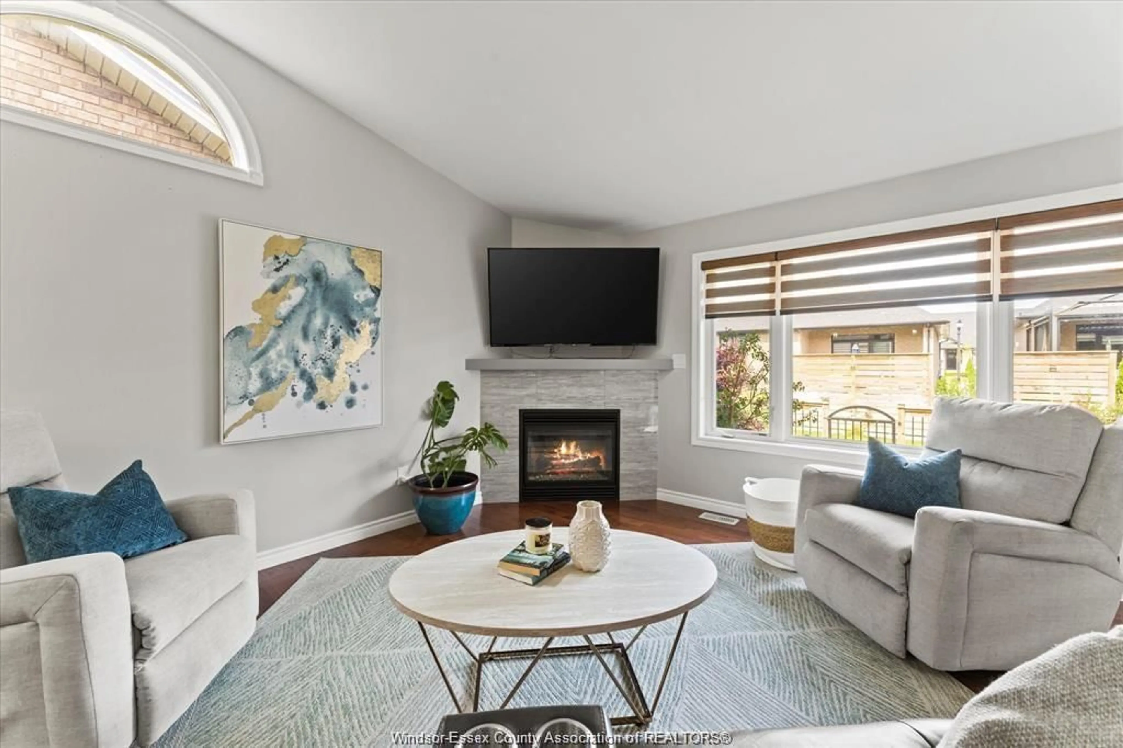 Living room with furniture, unknown for 2370 CYPRESS Ave, Windsor Ontario N8P 0A7