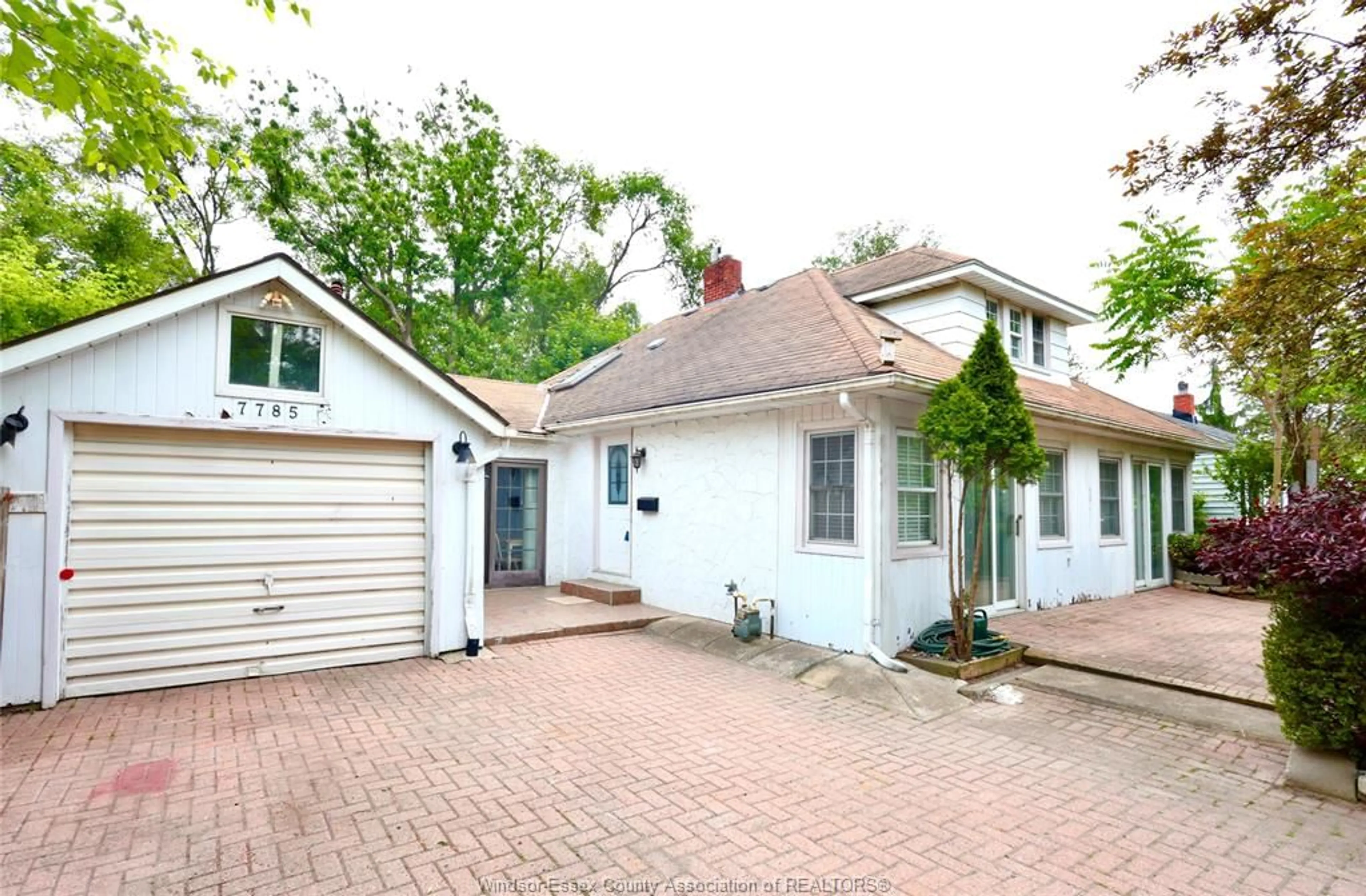 Unknown for 7785 RIVERSIDE Dr, Windsor Ontario N8S 1E1