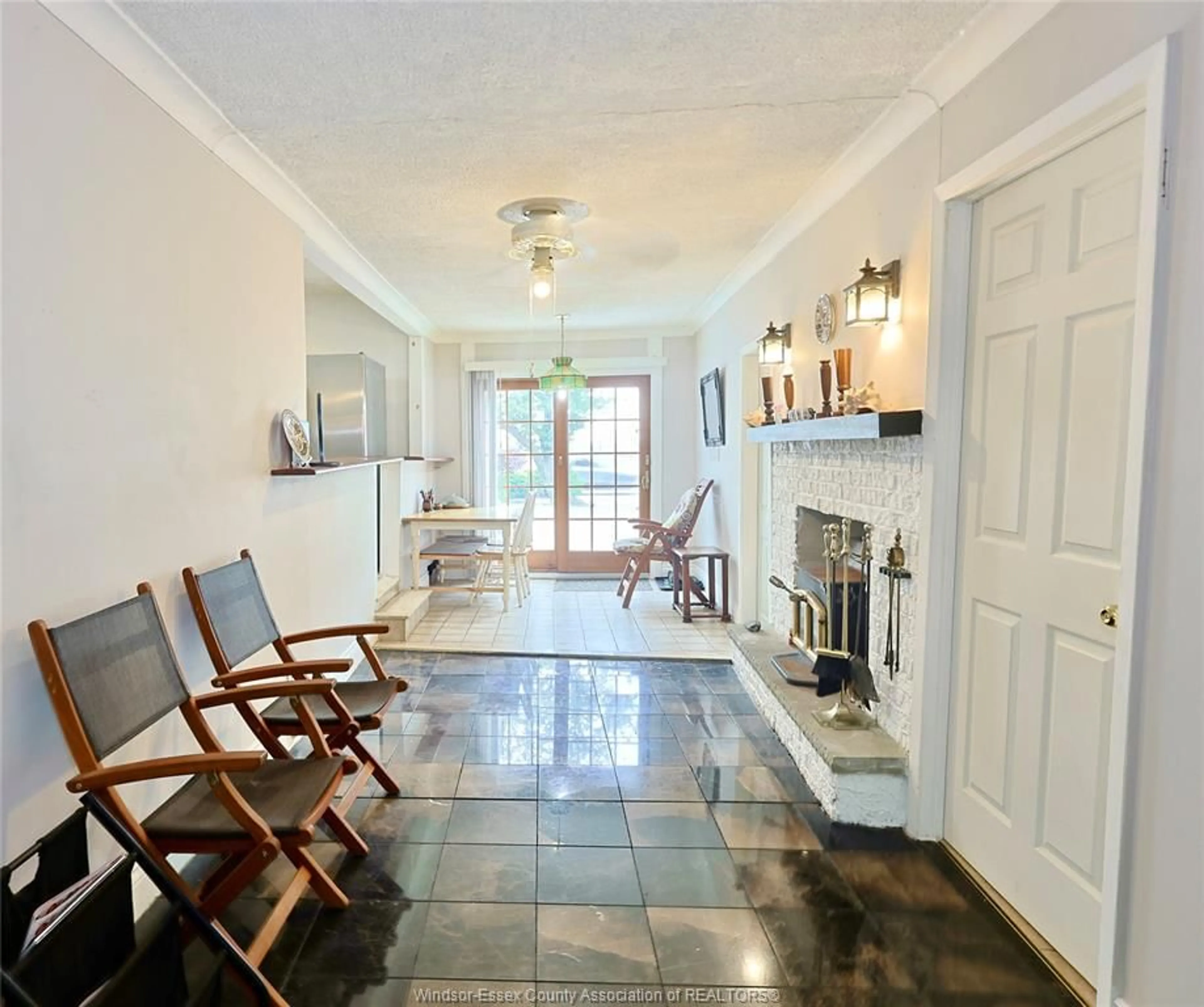Unknown for 7785 RIVERSIDE Dr, Windsor Ontario N8S 1E1