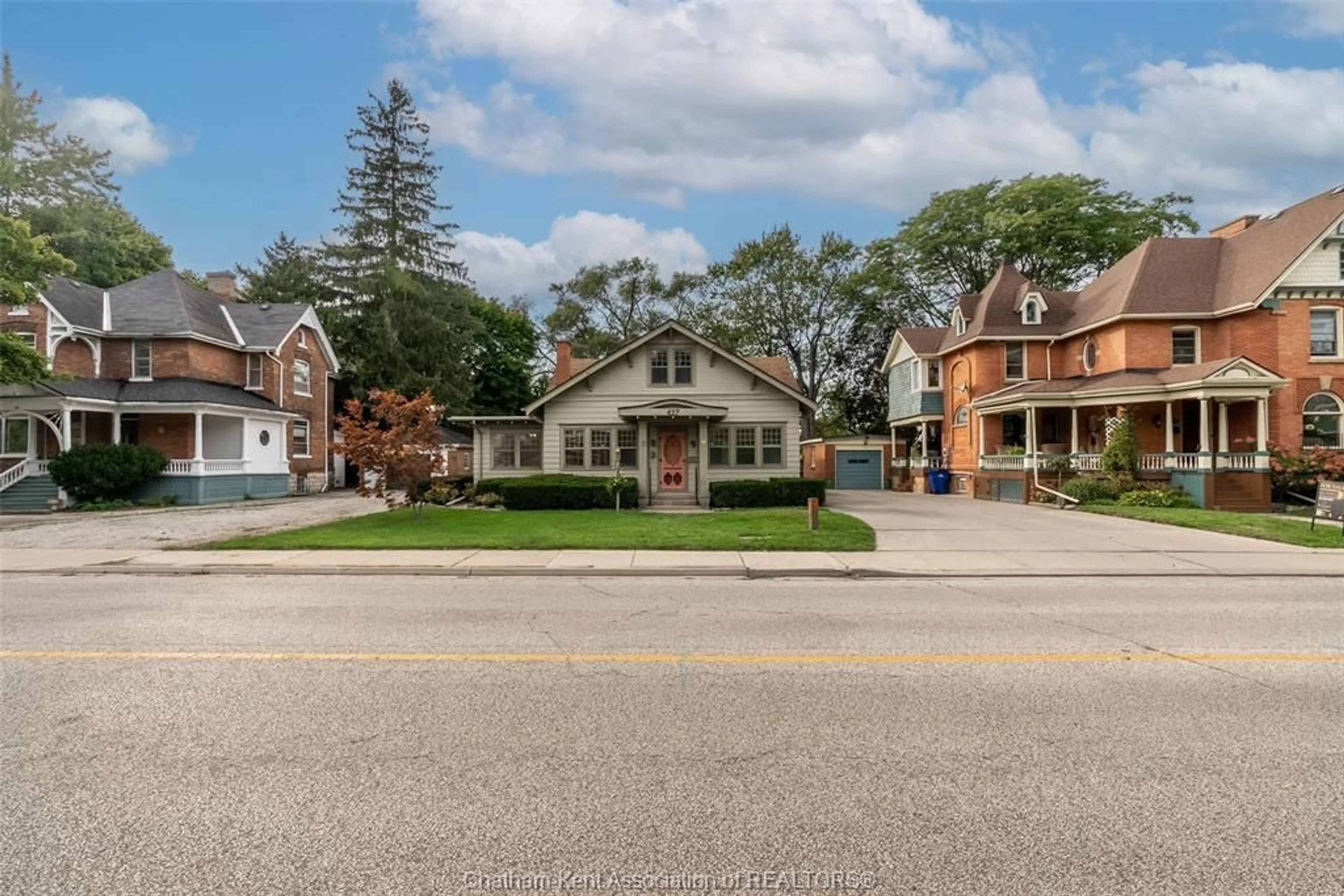 Home with brick exterior material, street for 427 King St, Chatham Ontario N7M 1G3