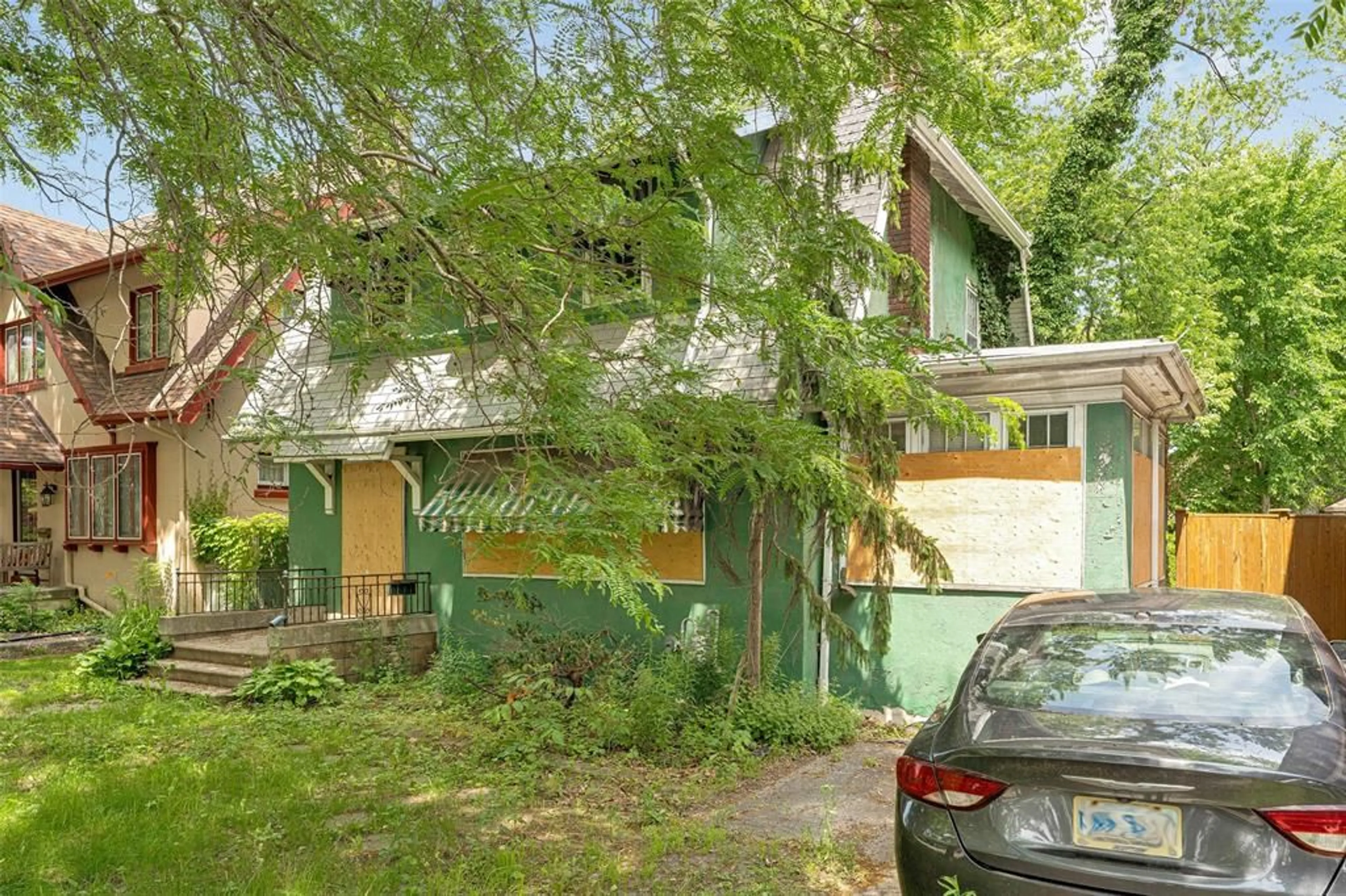Unknown for 1484 VICTORIA Ave, Windsor Ontario N8X 1P3