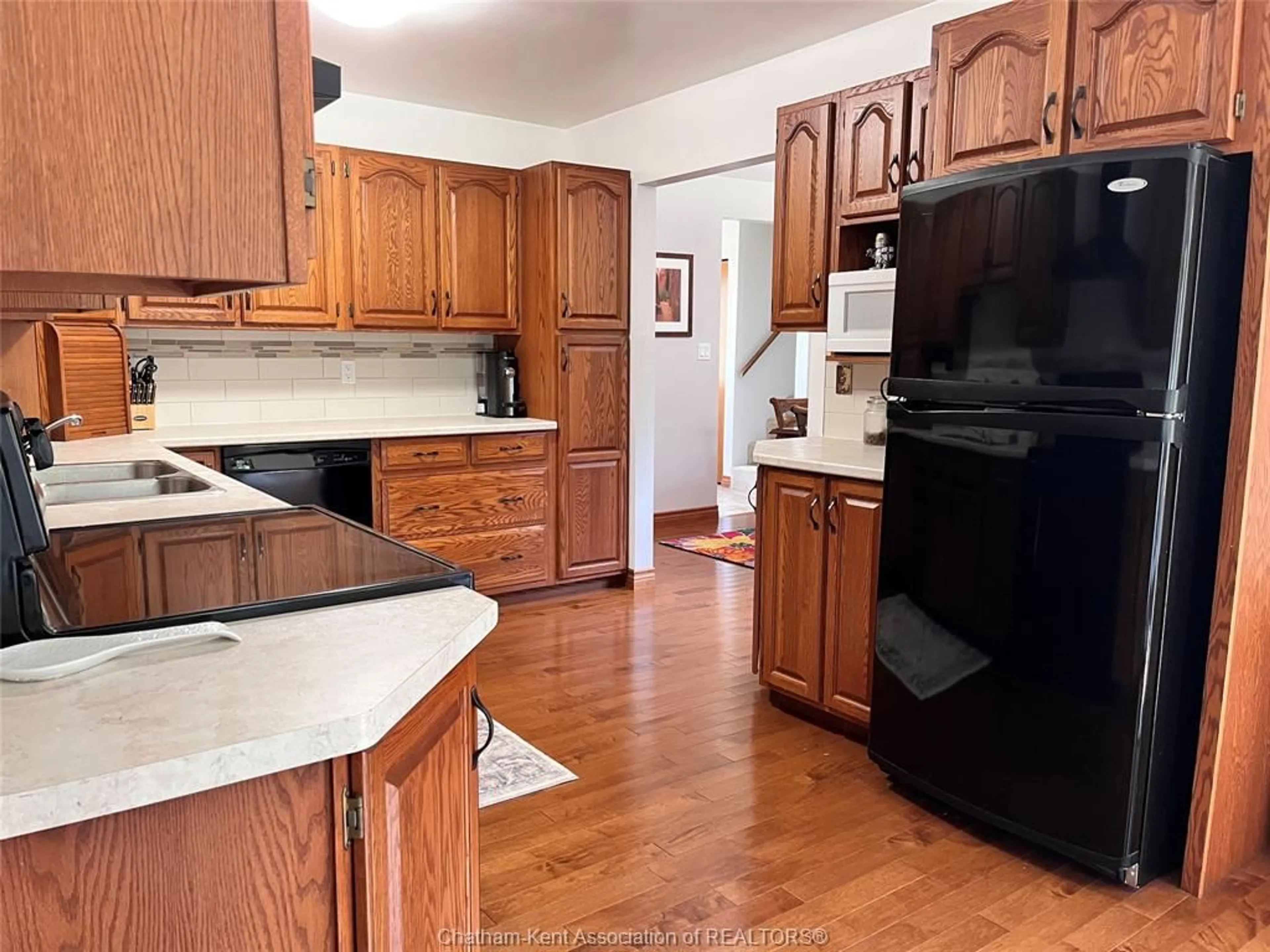 Standard kitchen, unknown for 19766 Four Rod Rd, Dealtown Ontario N0P 1A0