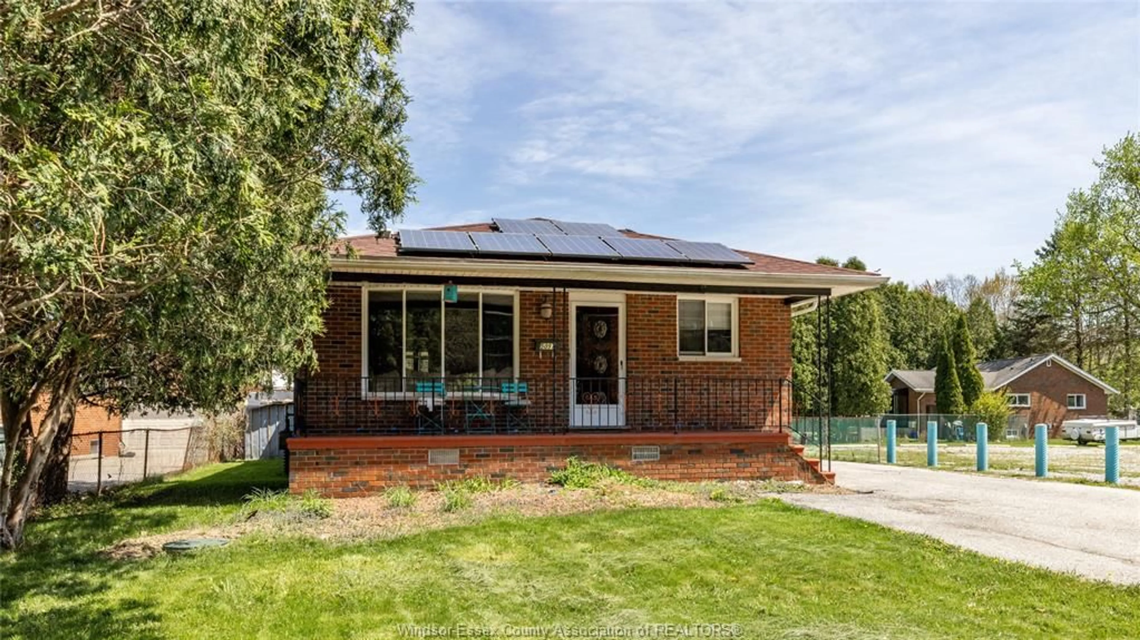 Home with brick exterior material, street for 5097 MALDEN Rd, Windsor Ontario N9E 3V1