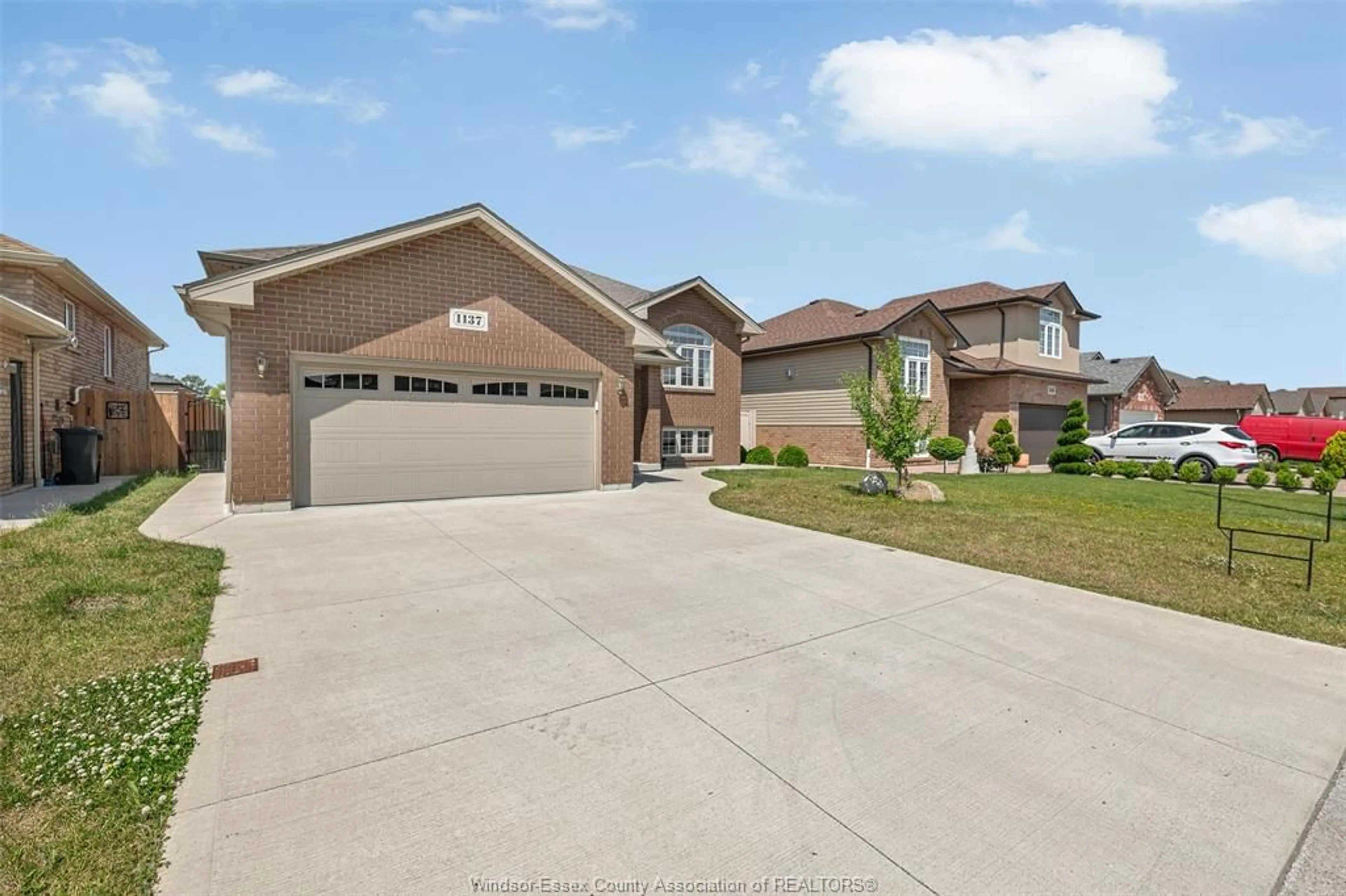 Home with brick exterior material, street for 1137 LUBLIN Ave, Windsor Ontario N8P 1X2