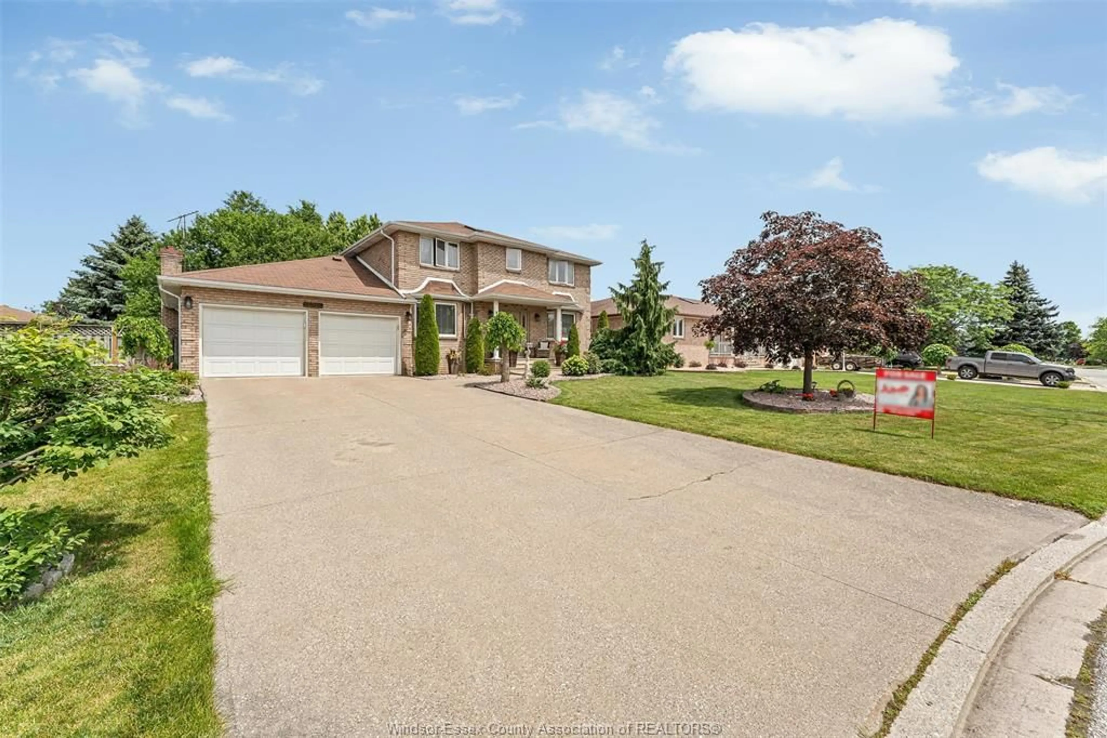 A pic from outside/outdoor area/front of a property/back of a property/a pic from drone, street for 12314 FUNARO Cres, Tecumseh Ontario N9K 1B2