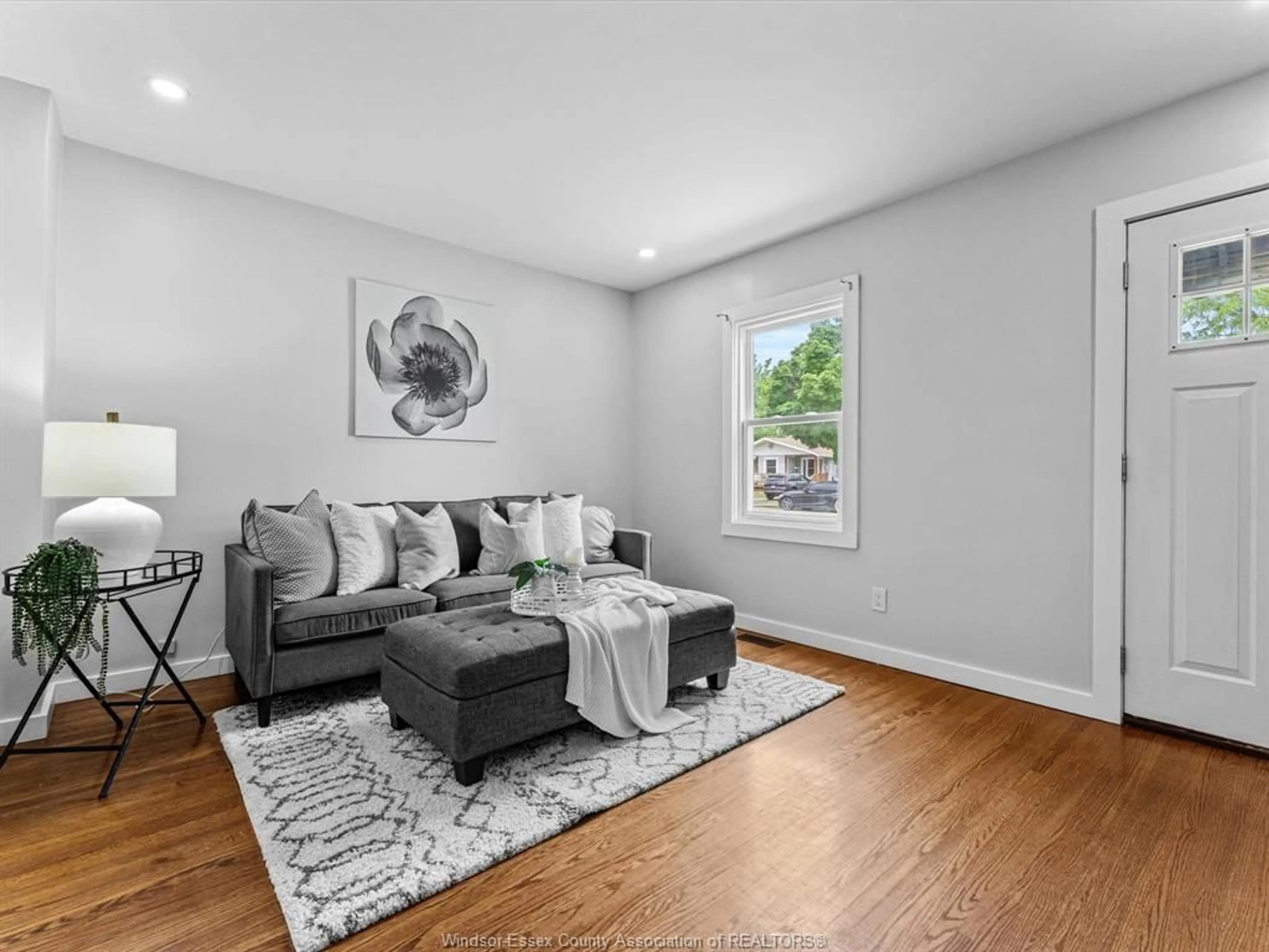 Living room with furniture, unknown for 619 Edinborough, Windsor Ontario N8X 3C8