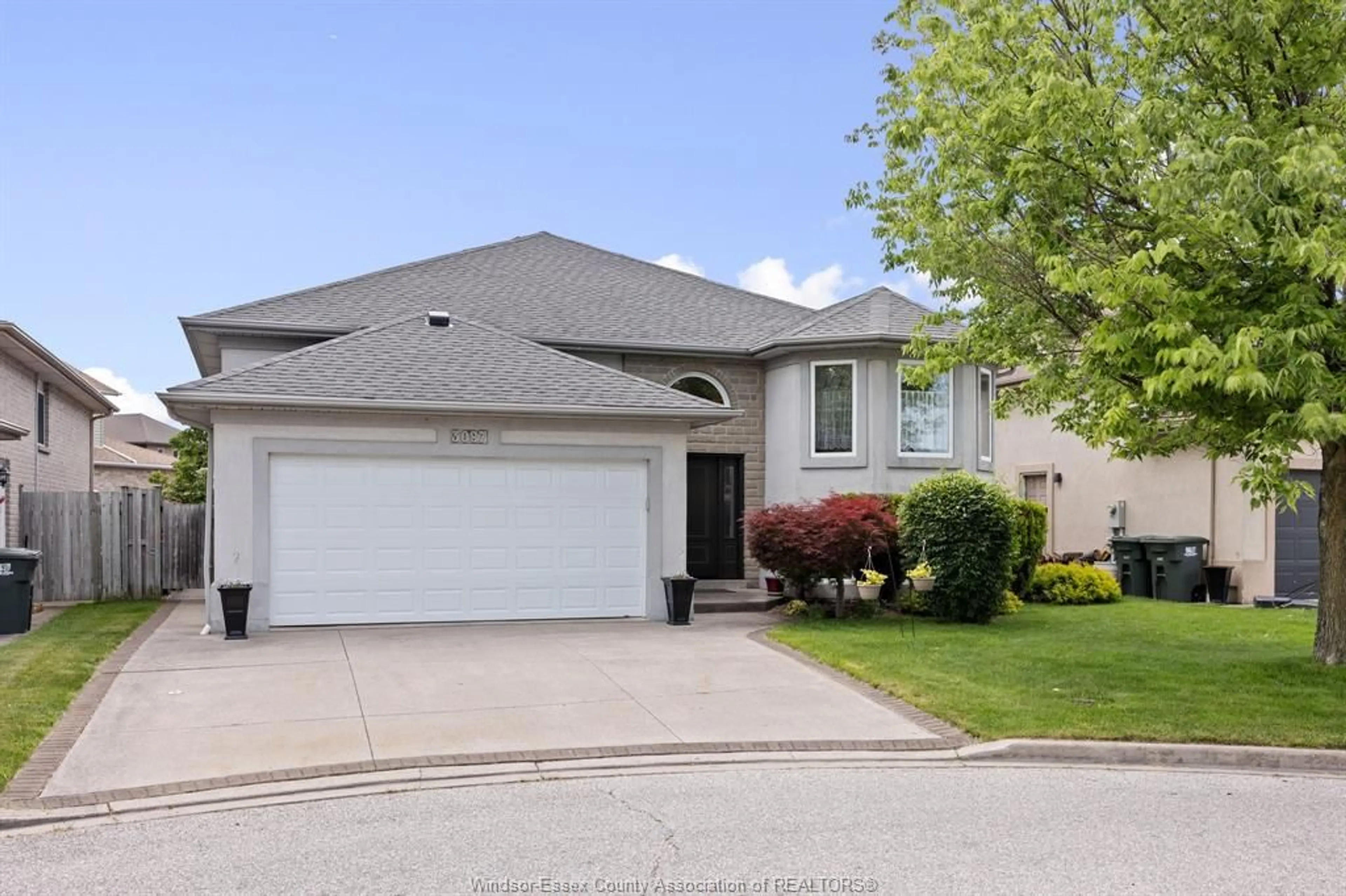 Home with vinyl exterior material, street for 3087 NORTHWAY Ave, Windsor Ontario N9E 4V6
