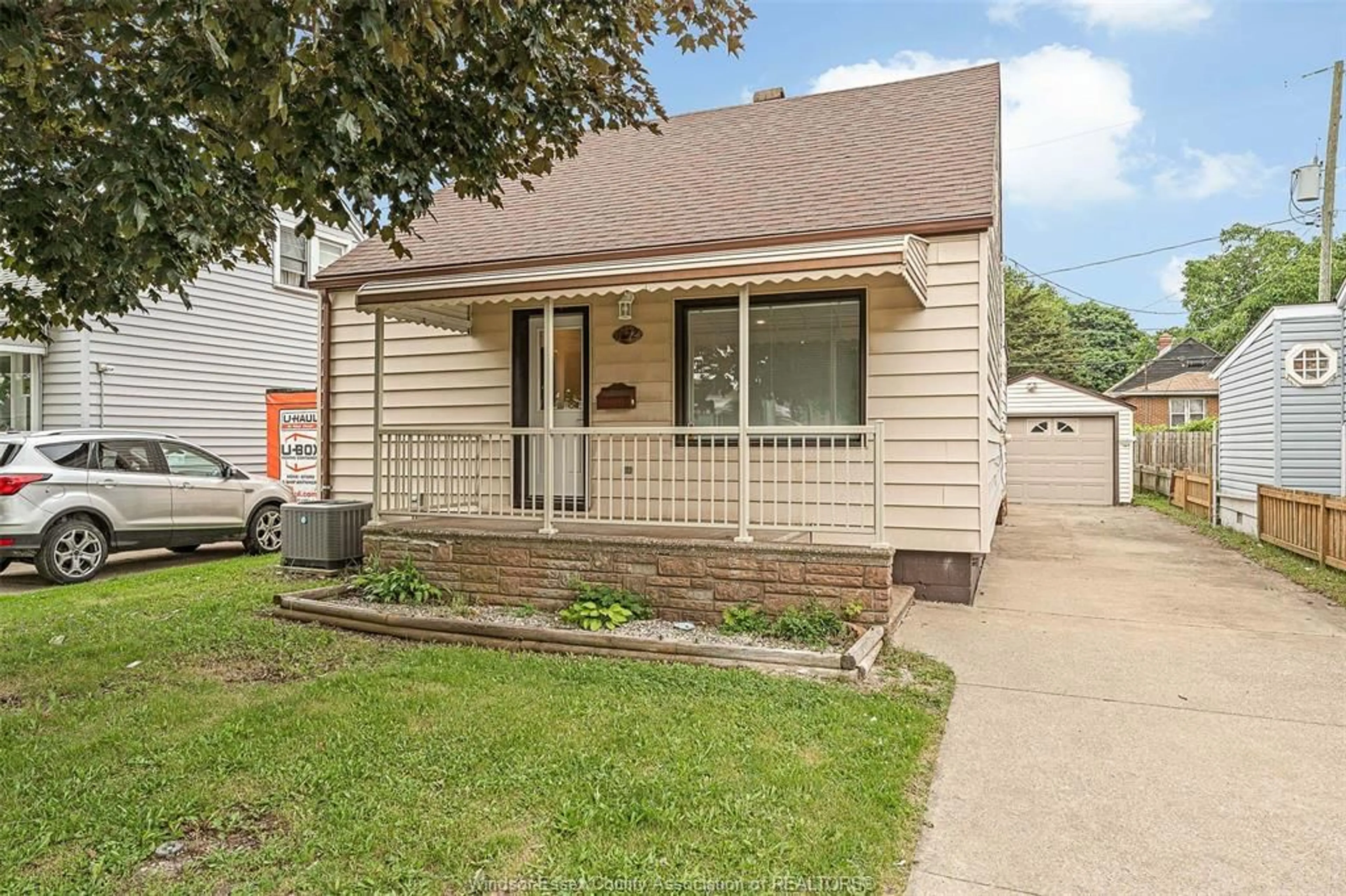 Home with vinyl exterior material, street for 1472 Central Ave, Windsor Ontario N8Y 3V5