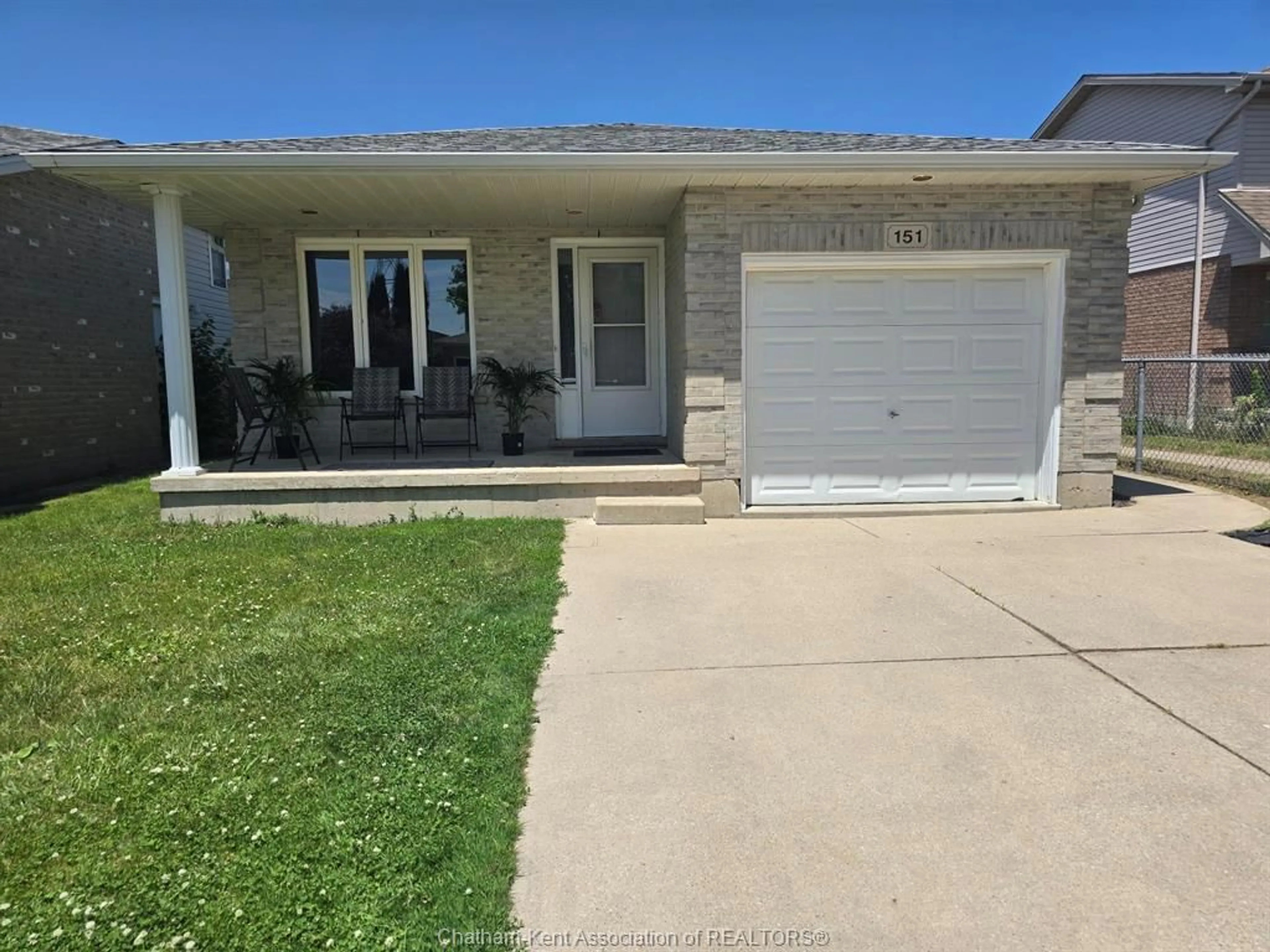 Home with vinyl exterior material, water/lake/river/ocean view for 151 BRISTOL Dr, Chatham Ontario N7M 6J9