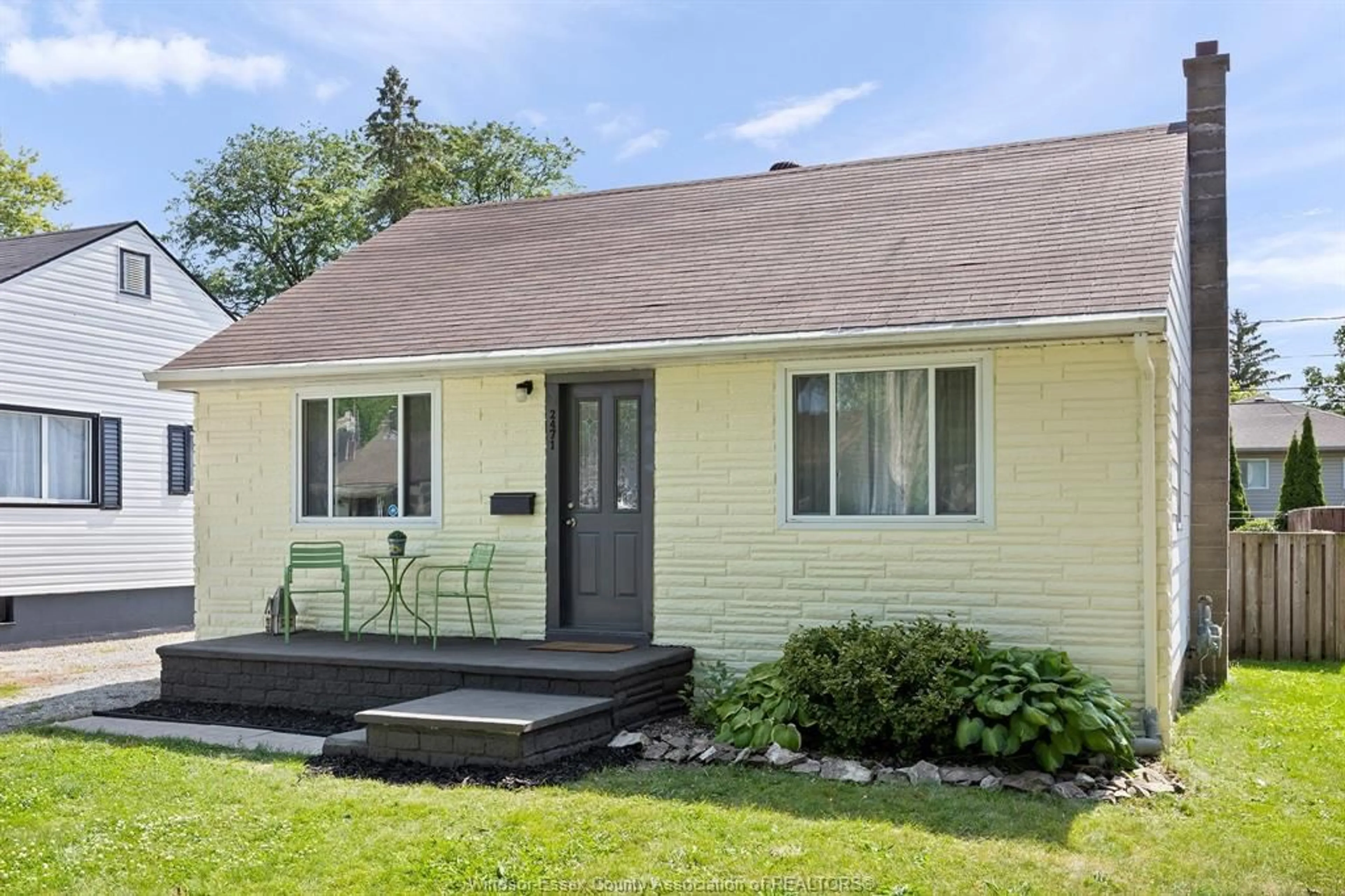 Home with vinyl exterior material, street for 2471 TOURANGEAU Rd, Windsor Ontario N8T 1E7