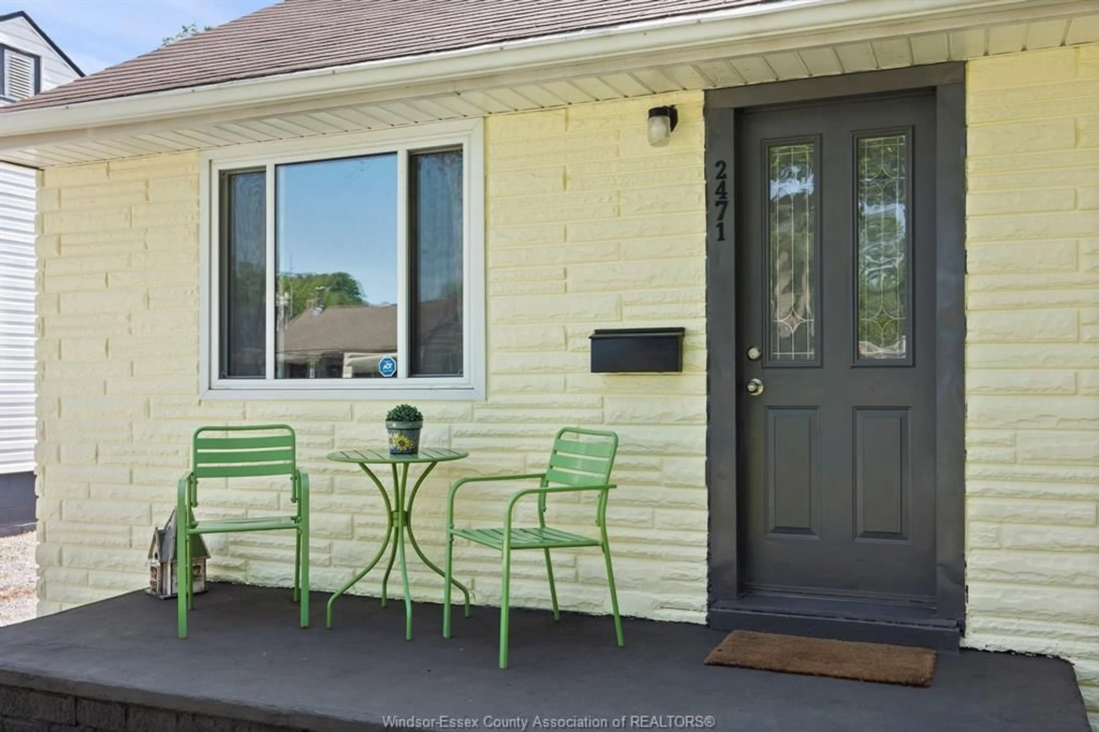 Patio, street for 2471 TOURANGEAU Rd, Windsor Ontario N8T 1E7