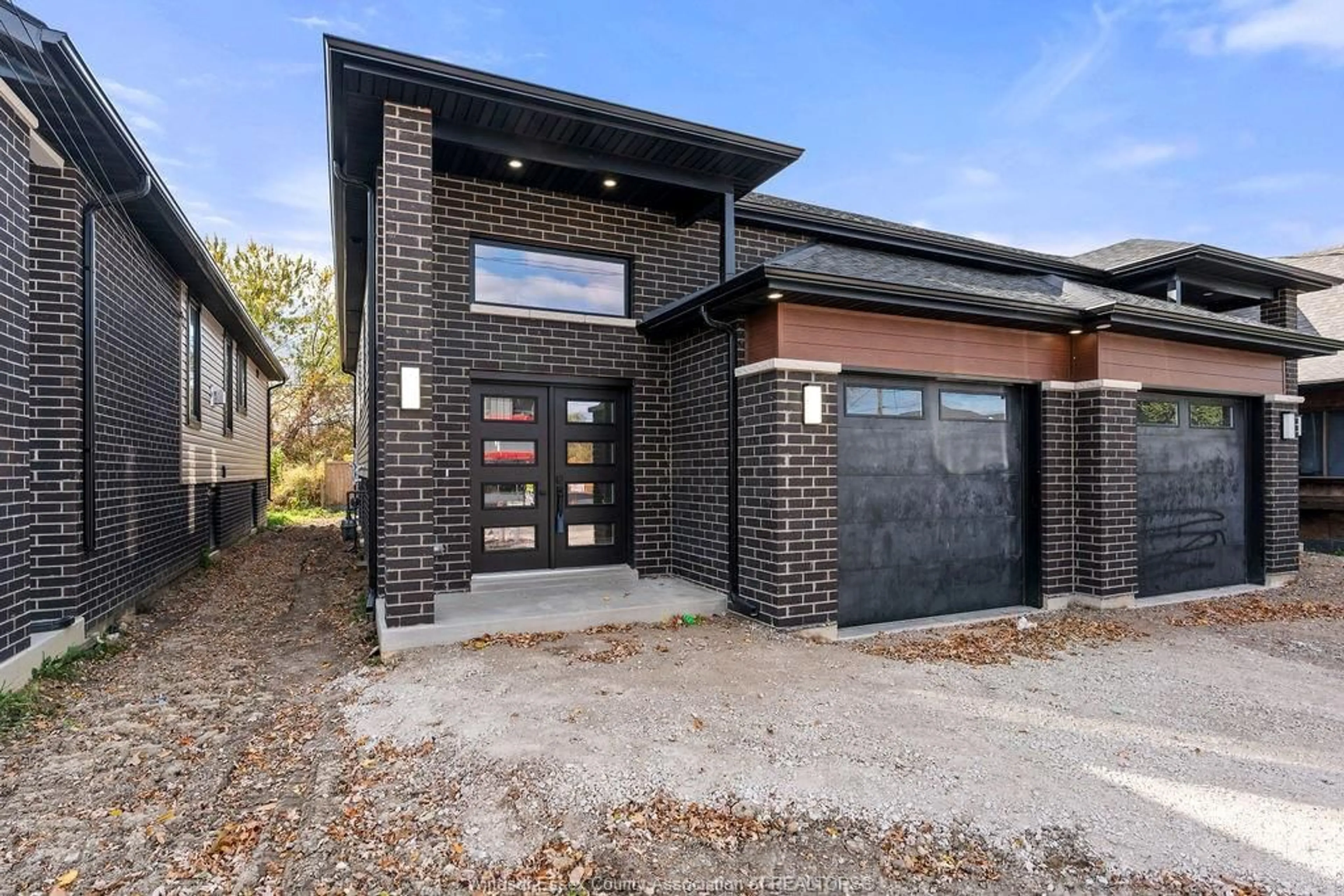 Home with brick exterior material, street for 2611 PILLETTE Rd, Windsor Ontario N8T 1P9