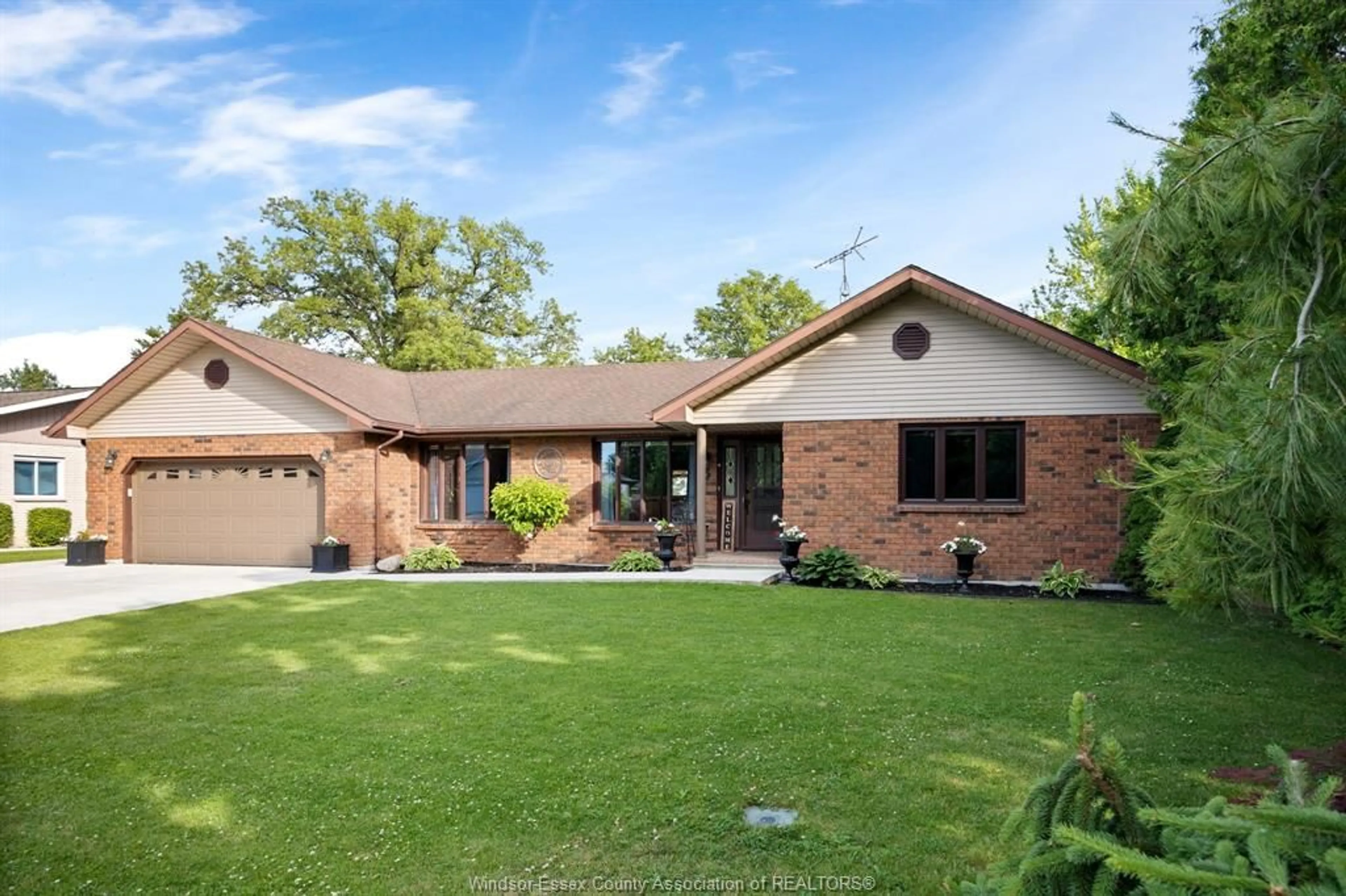 Home with brick exterior material, street for 5 ST WILLIAM Ave, Tilbury Ontario N0P 2L0