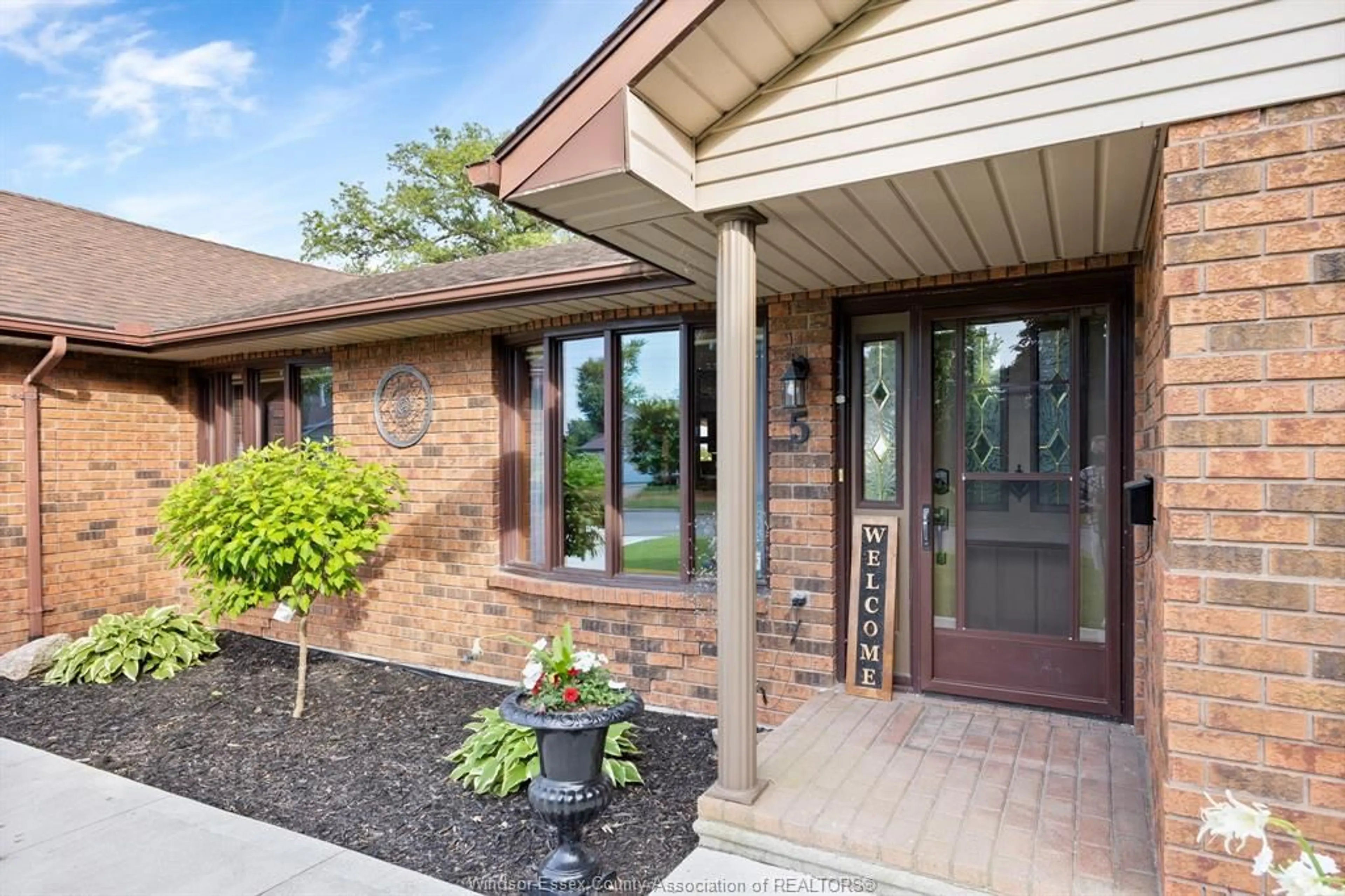 Home with brick exterior material, street for 5 ST WILLIAM Ave, Tilbury Ontario N0P 2L0