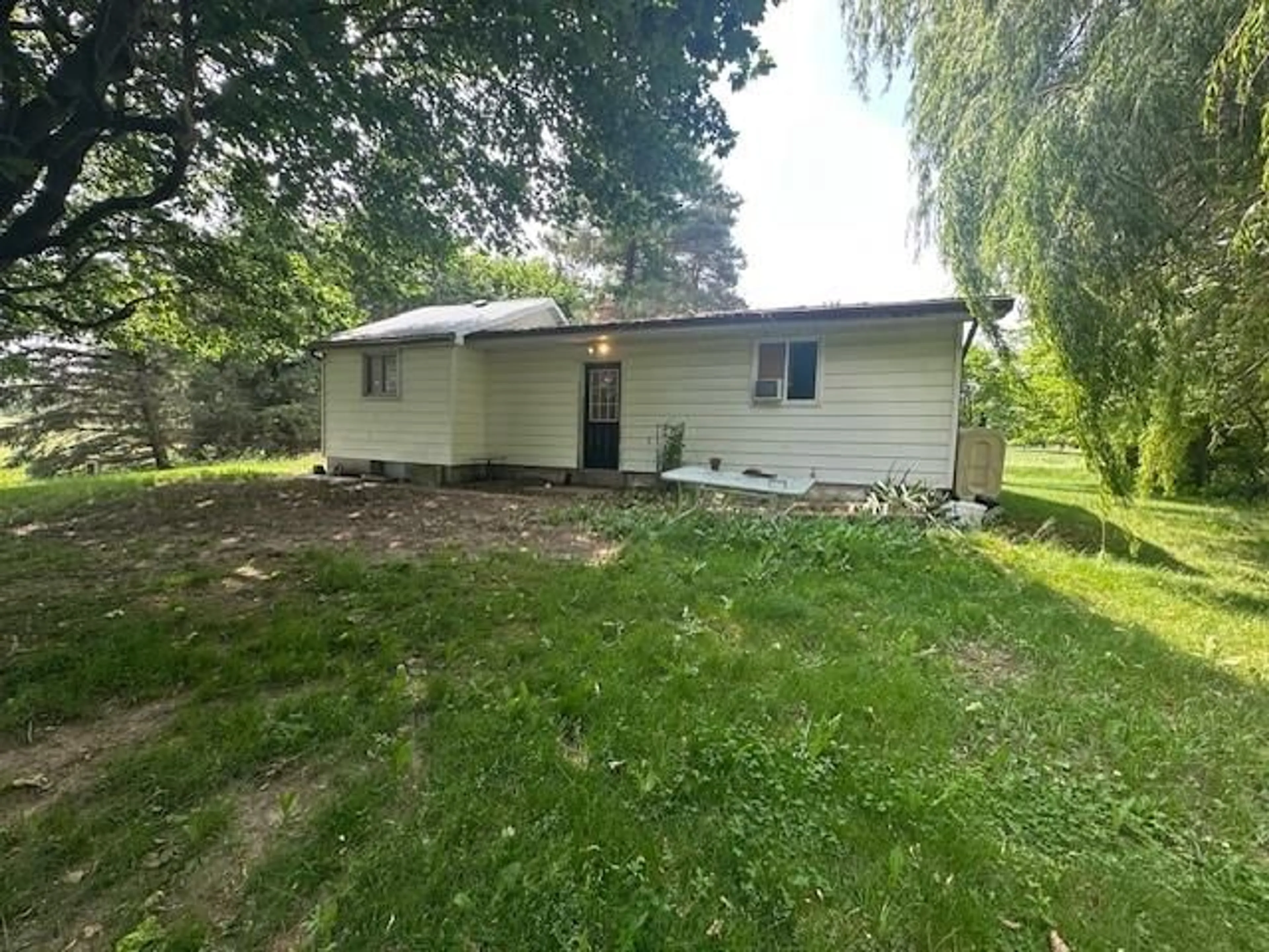 Unknown for 10181 IVAN Dr, Ilderton Ontario N0M 2A0