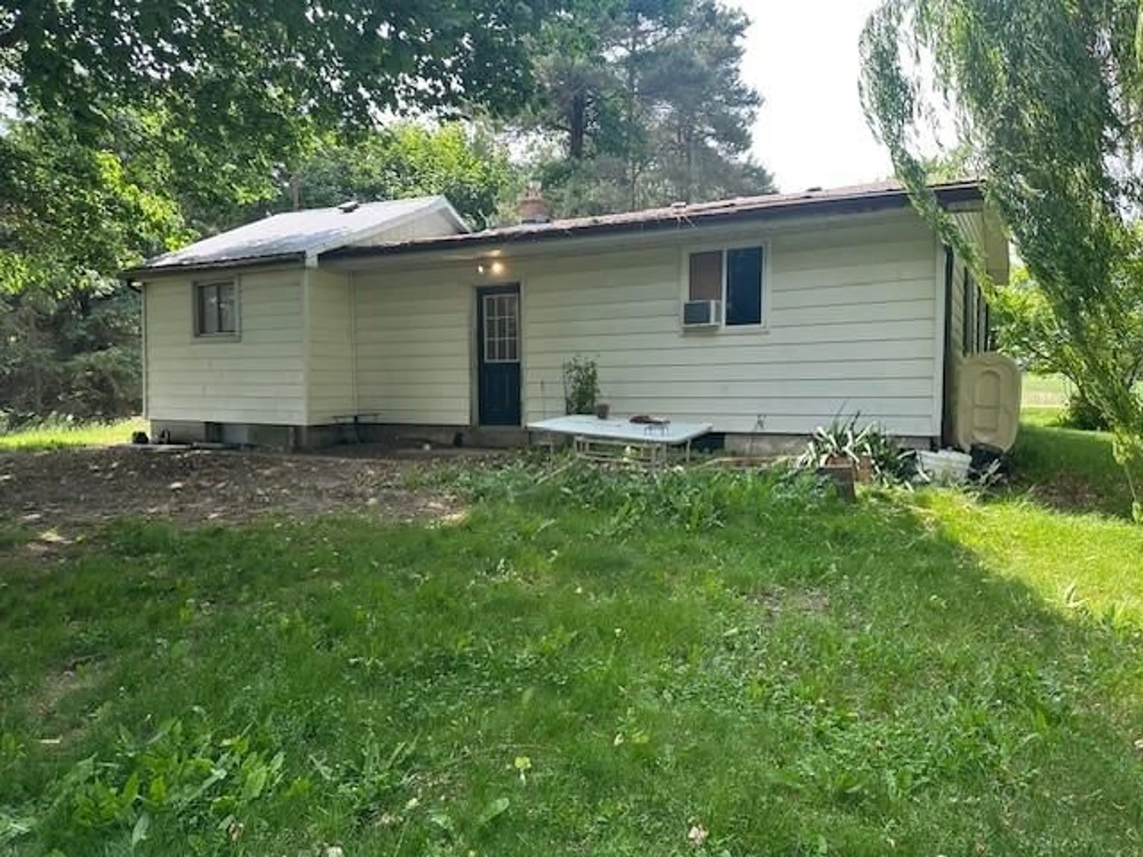 A pic from outside/outdoor area/front of a property/back of a property/a pic from drone, street for 10181 IVAN Dr, Ilderton Ontario N0M 2A0