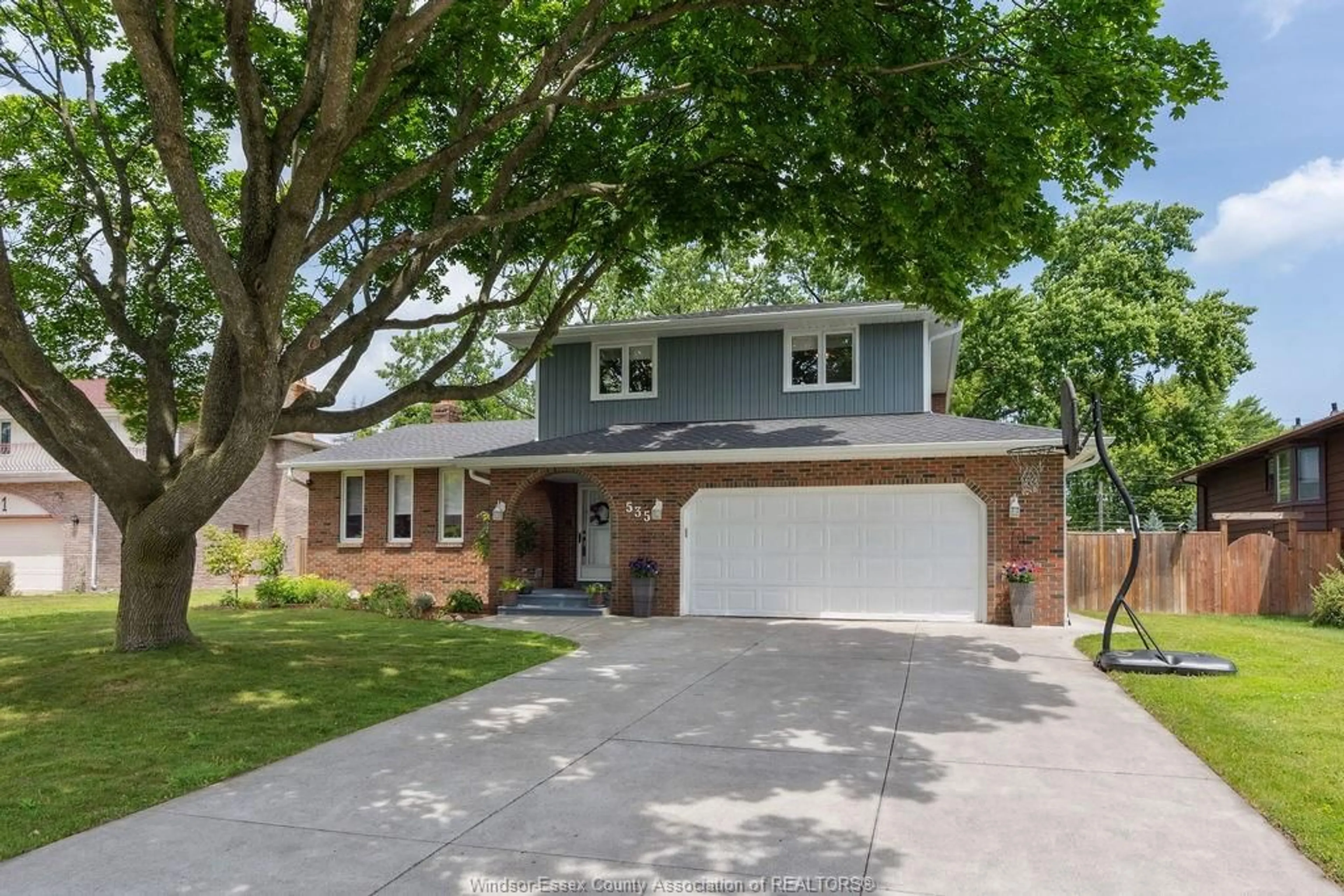 Home with brick exterior material, street for 535 COLLIER Cres, Tecumseh Ontario N8N 4N7