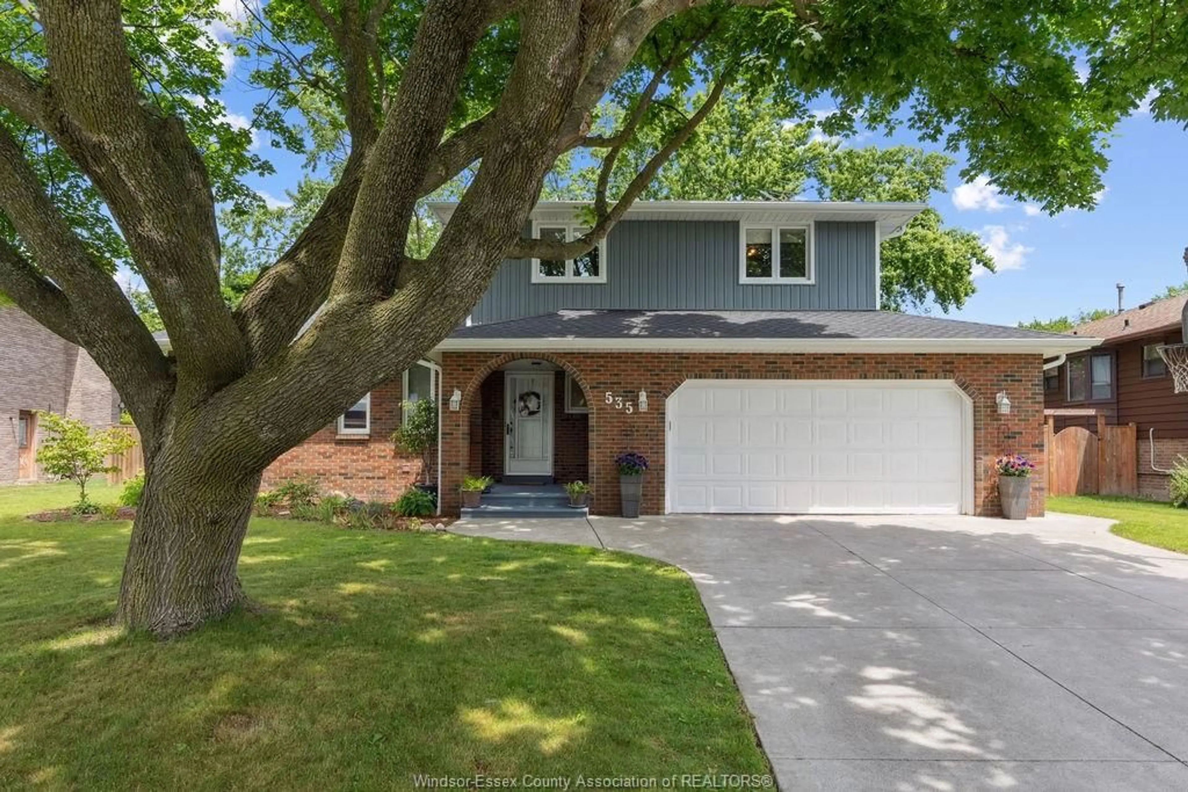 Home with brick exterior material, street for 535 COLLIER Cres, Tecumseh Ontario N8N 4N7