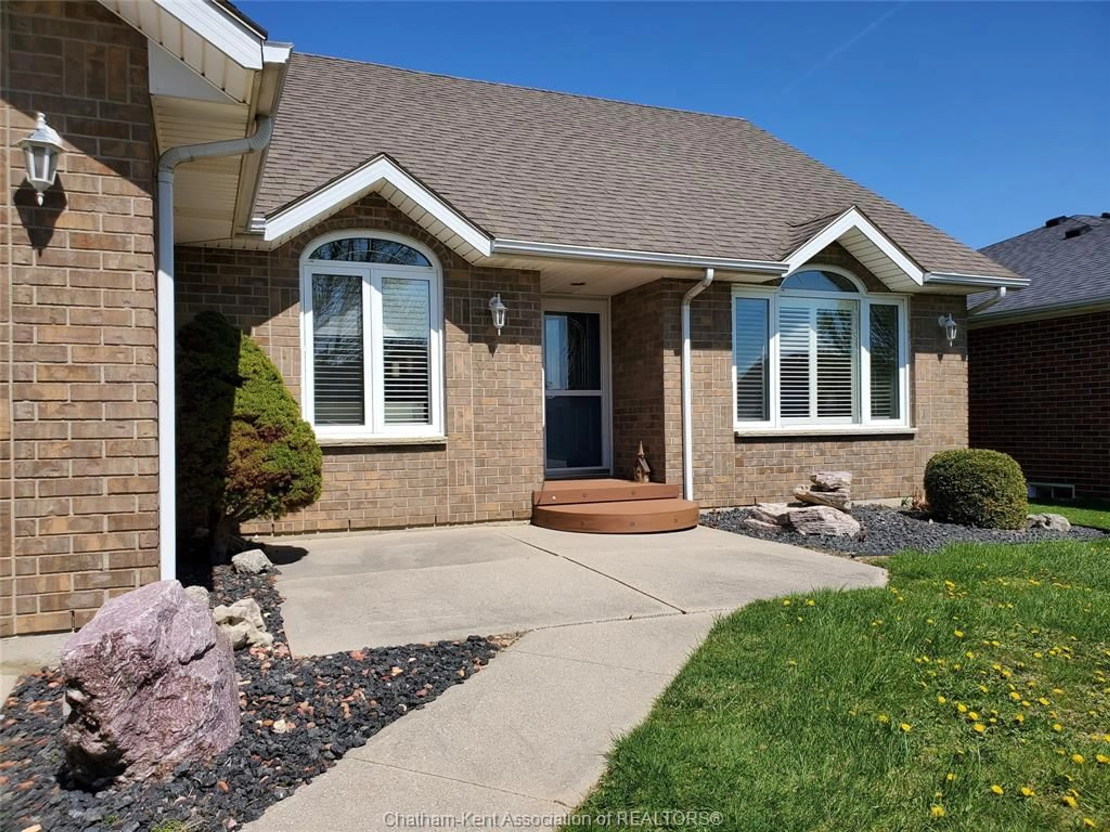Home with brick exterior material, street for 211 Garden Path, Chatham Ontario N7L 5M2