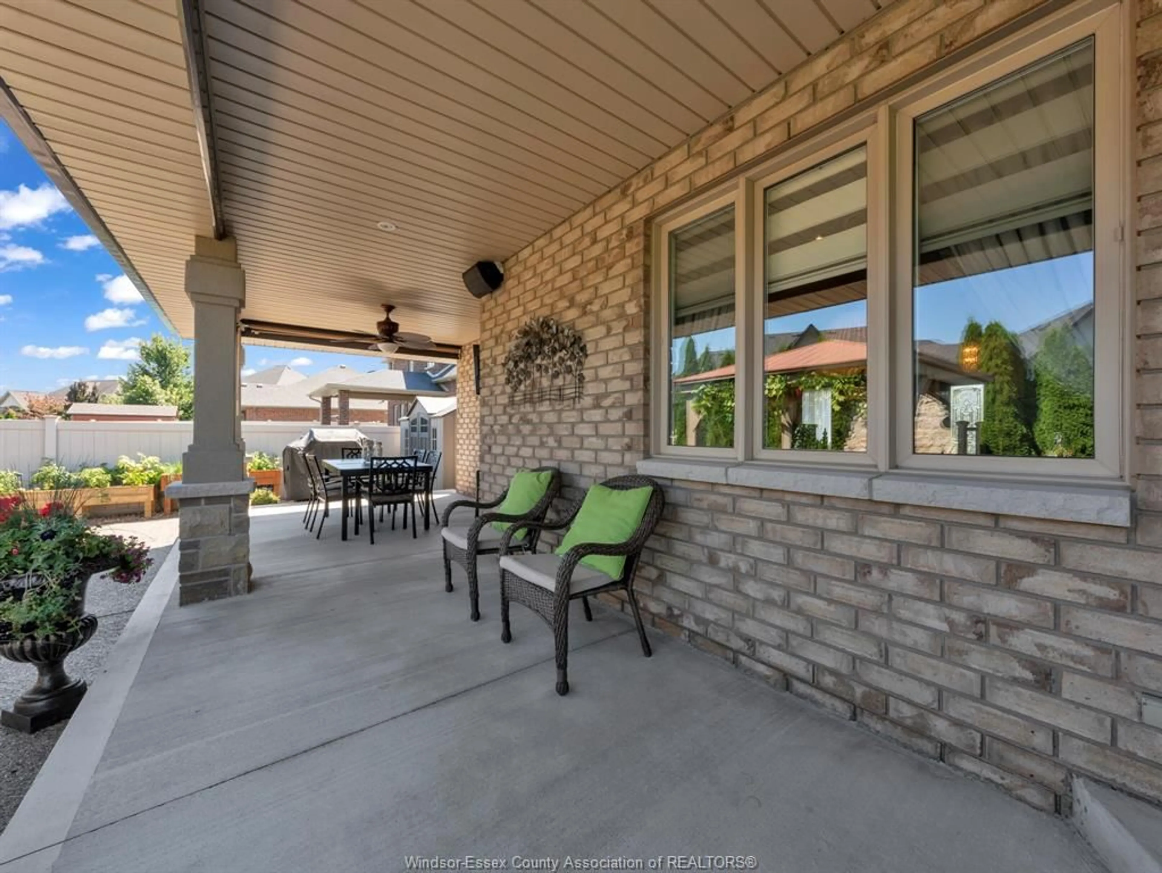 Patio, unknown for 542 RIVER DOWNS, Lakeshore Ontario N0R 1A0