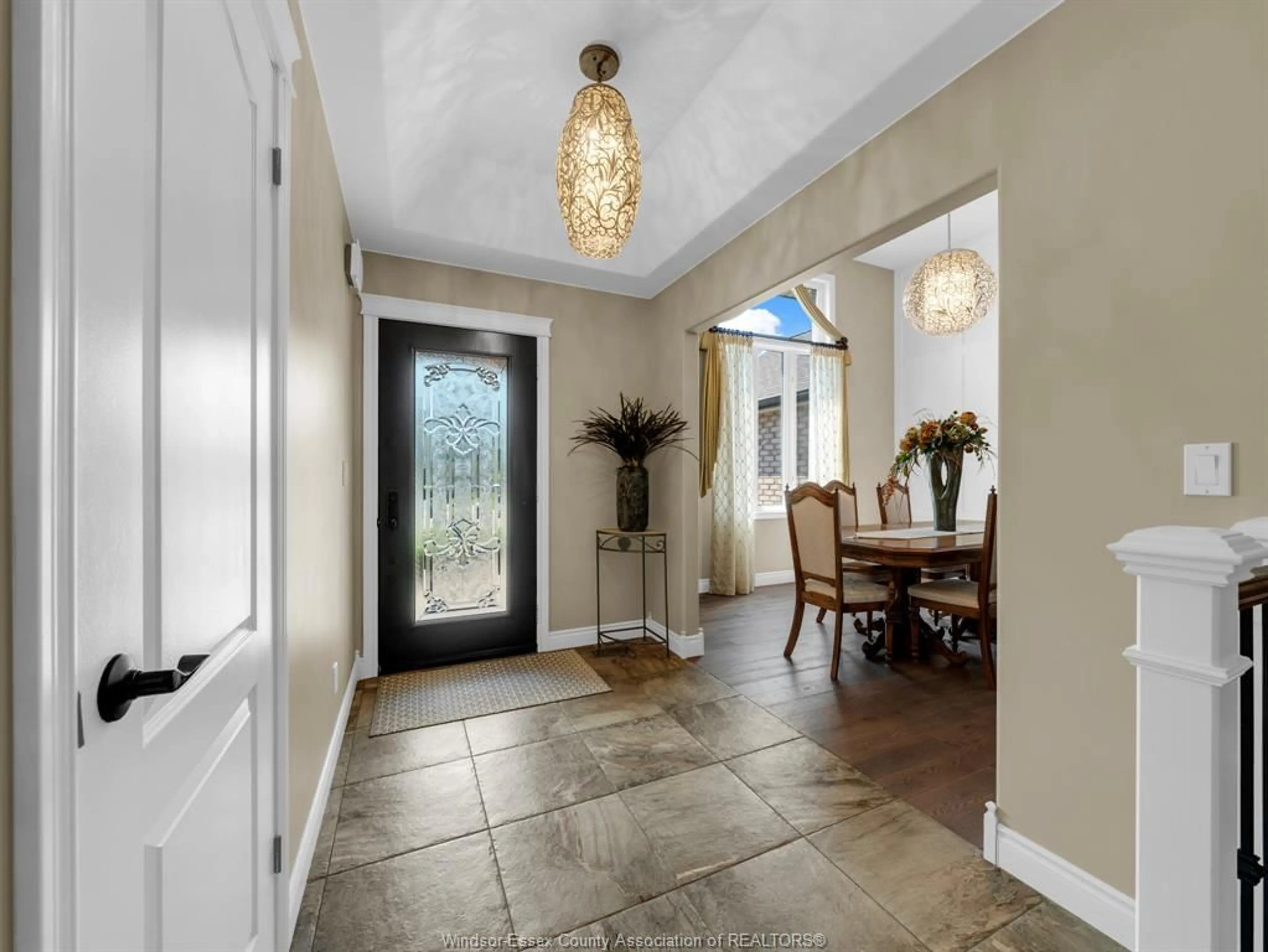 Indoor foyer for 542 RIVER DOWNS, Lakeshore Ontario N0R 1A0