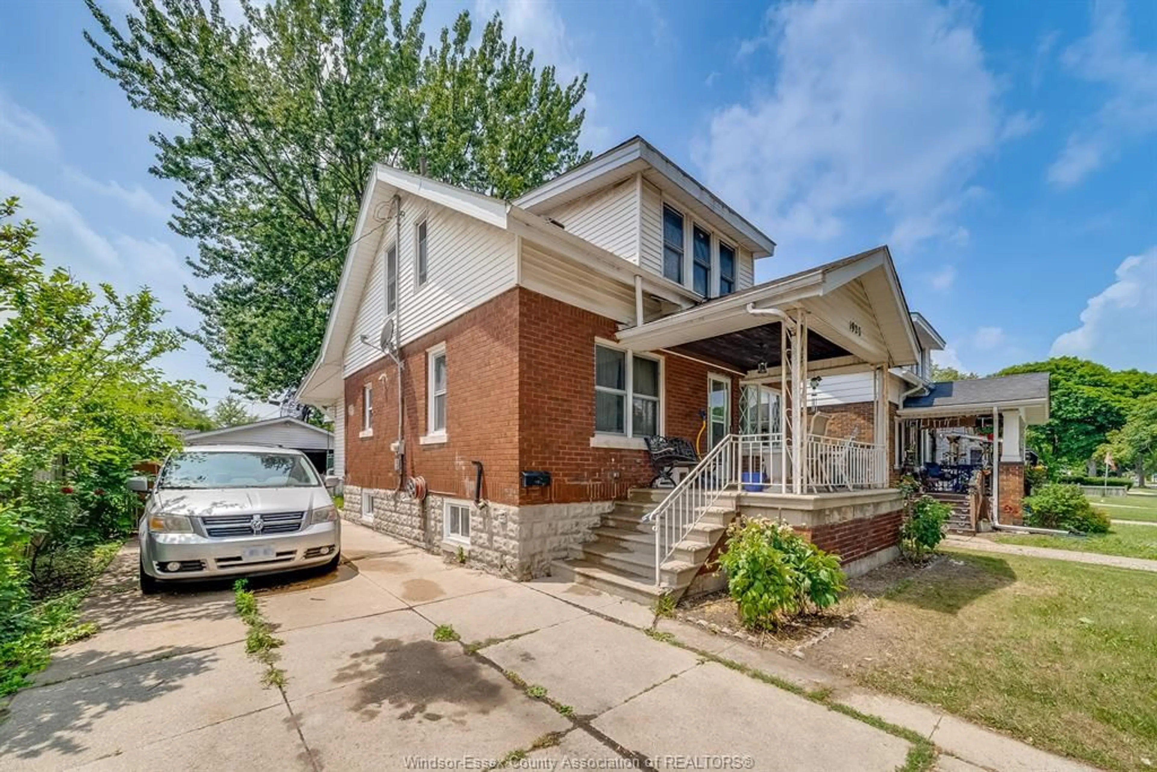 Home with brick exterior material, street for 1923 GEORGE Ave, Windsor Ontario N8W 4M2