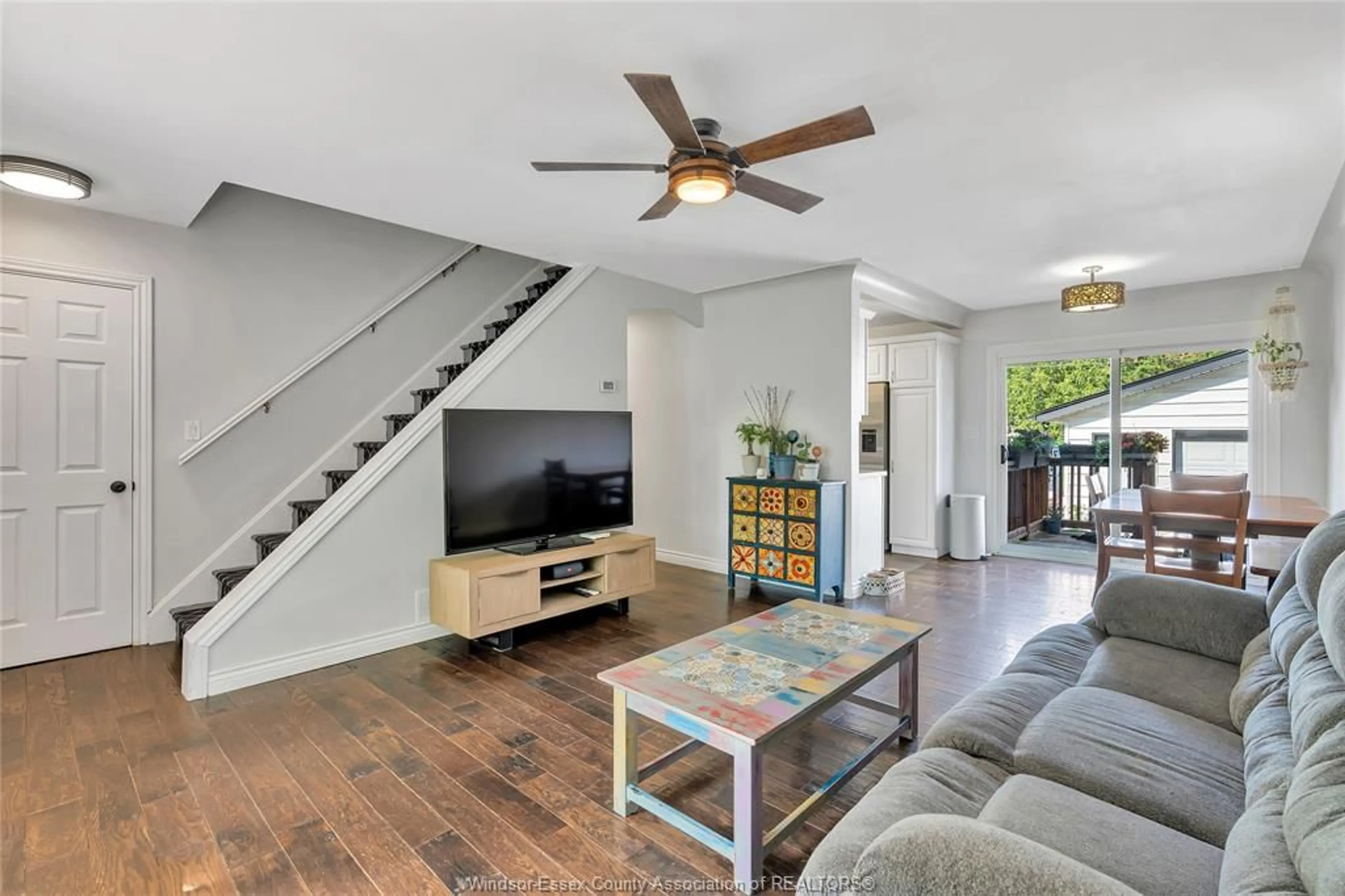 Living room with furniture, unknown for 3170 ACADEMY, Windsor Ontario N9E 2H4