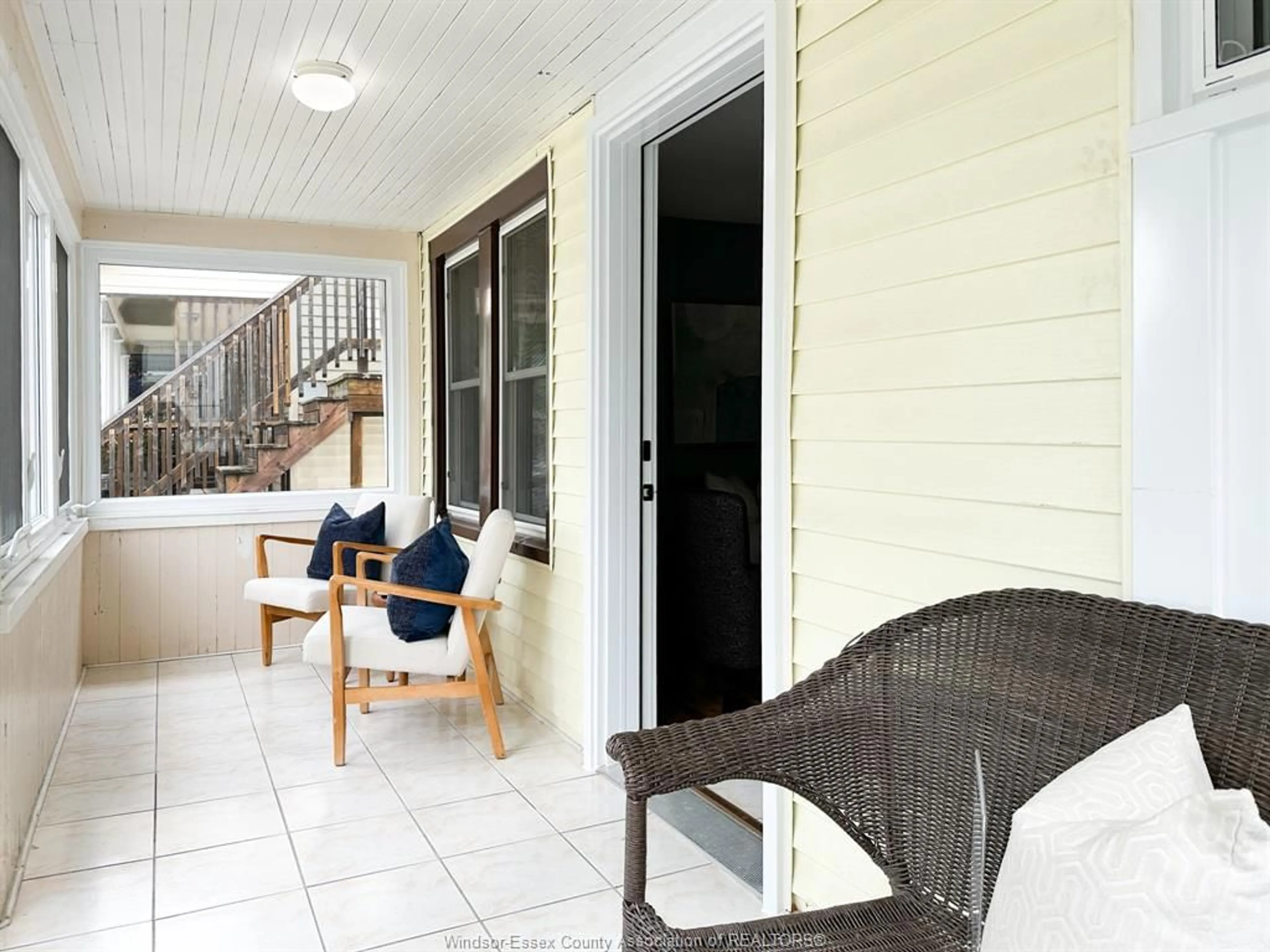Patio, street for 315 LOGAN, Windsor Ontario N8X 2V1