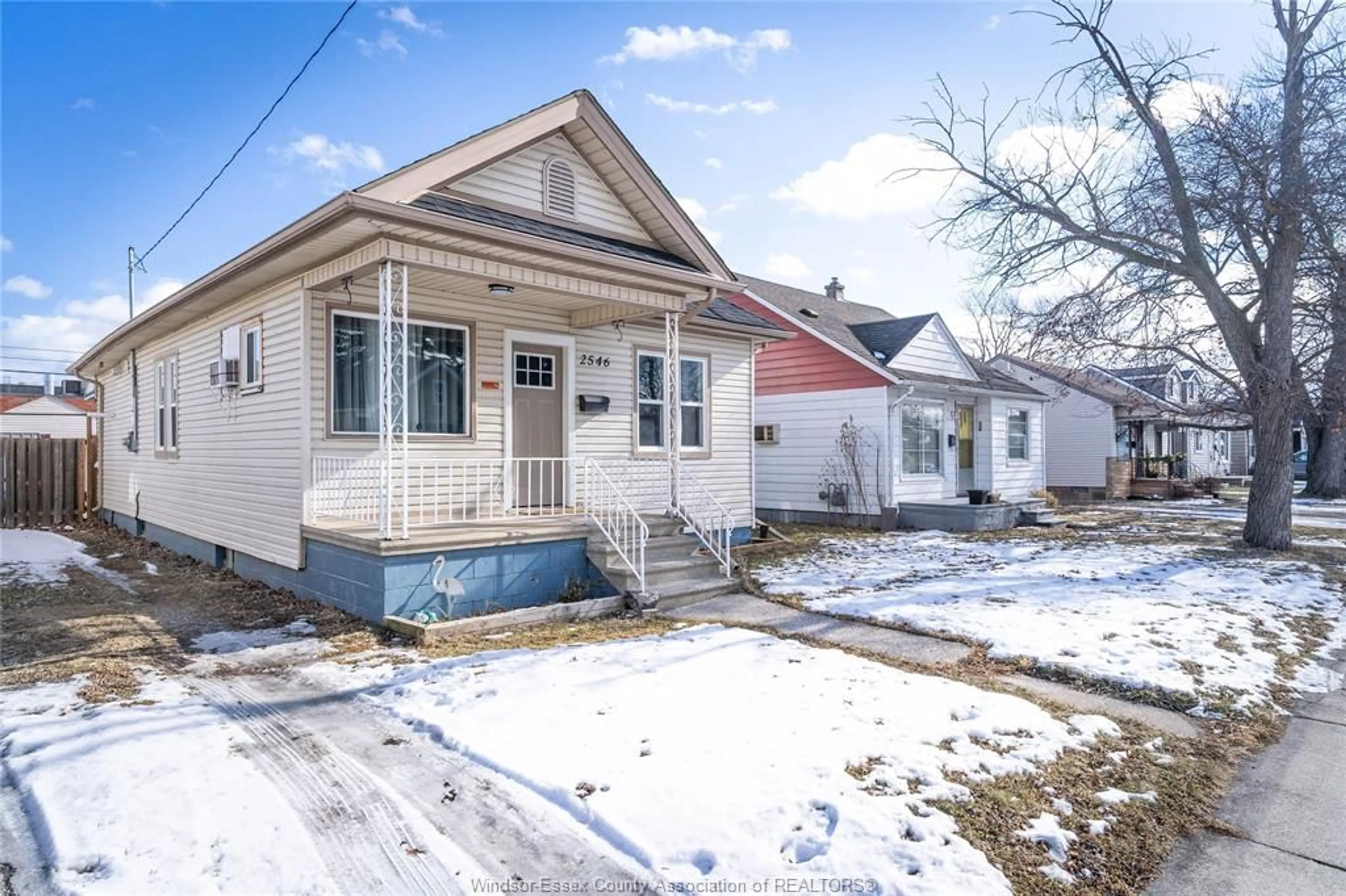 Unknown for 2546 LLOYD GEORGE Blvd, Windsor Ontario N8T 2T4