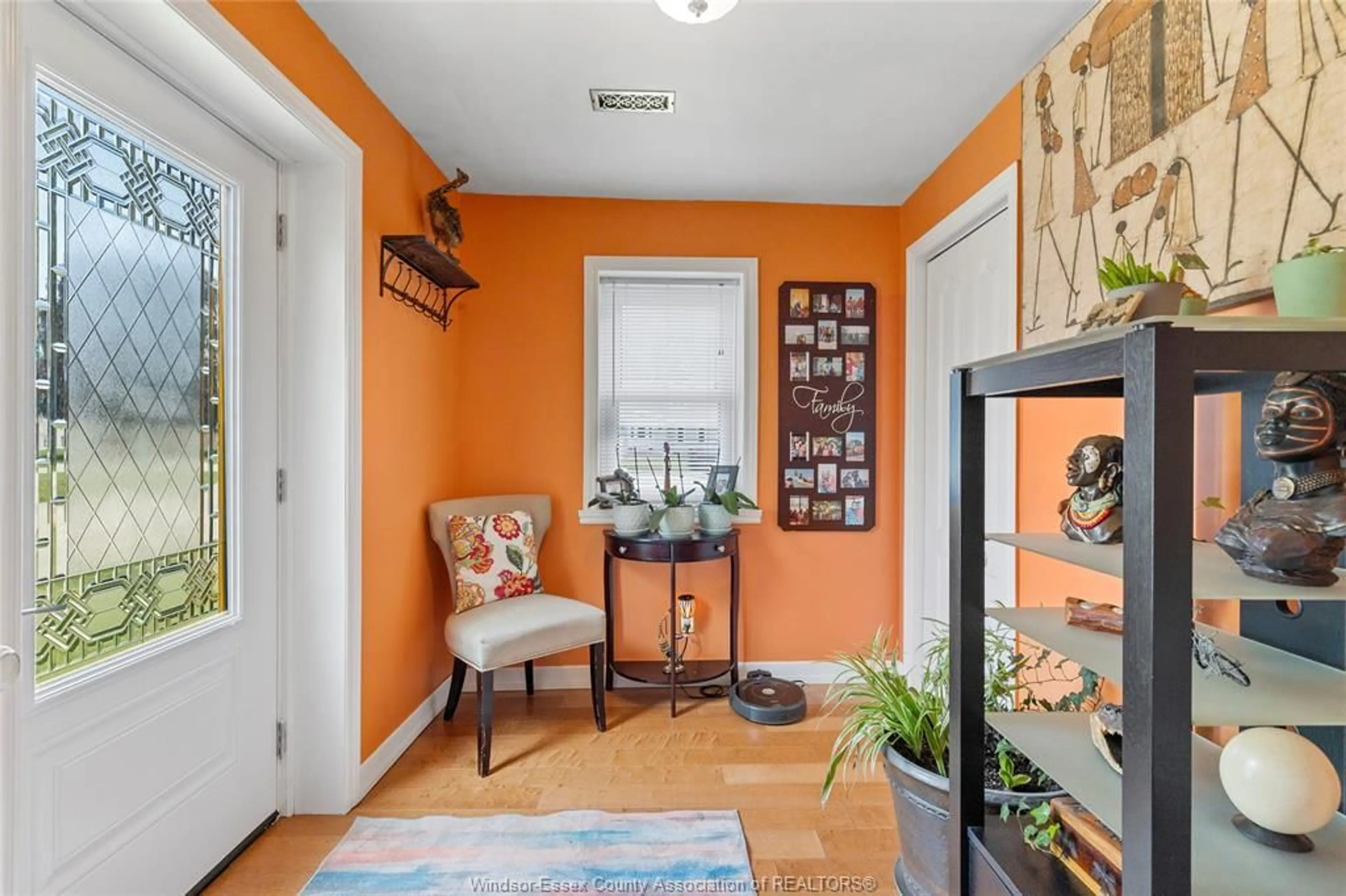 Indoor entryway for 295 CLITHEROW, Colchester Ontario N0R 1G0