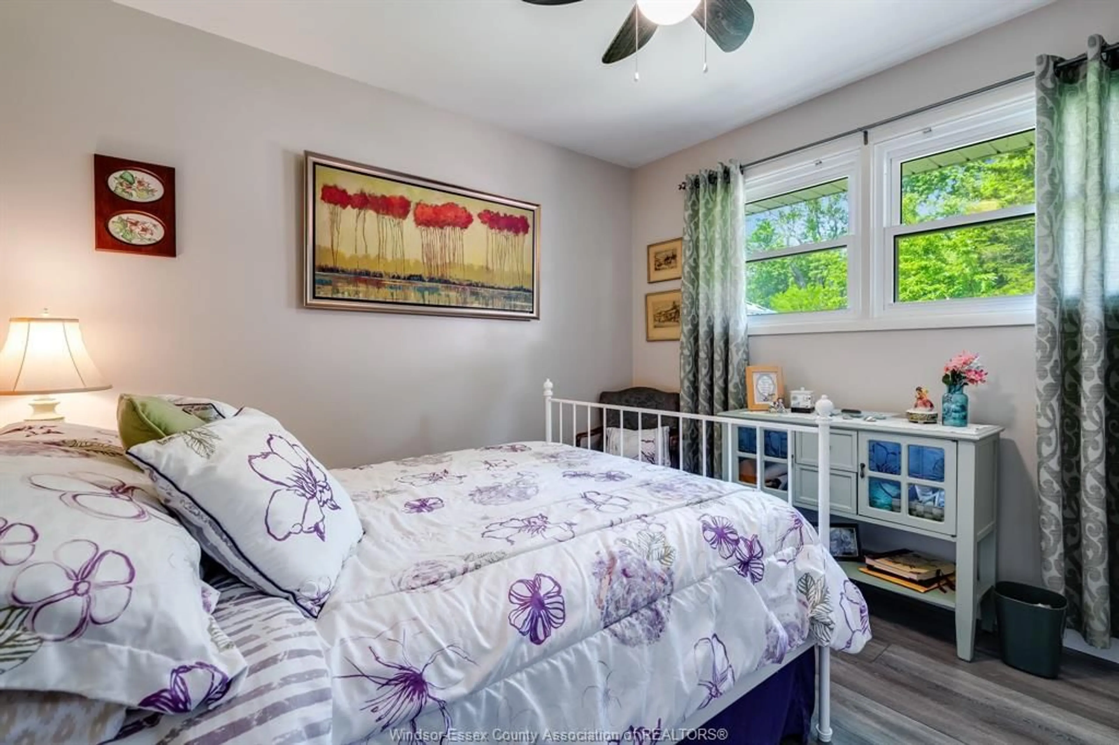 Bedroom with bed, unknown for 27 Mersea Rd. 12, Leamington Ontario N8H 3V4