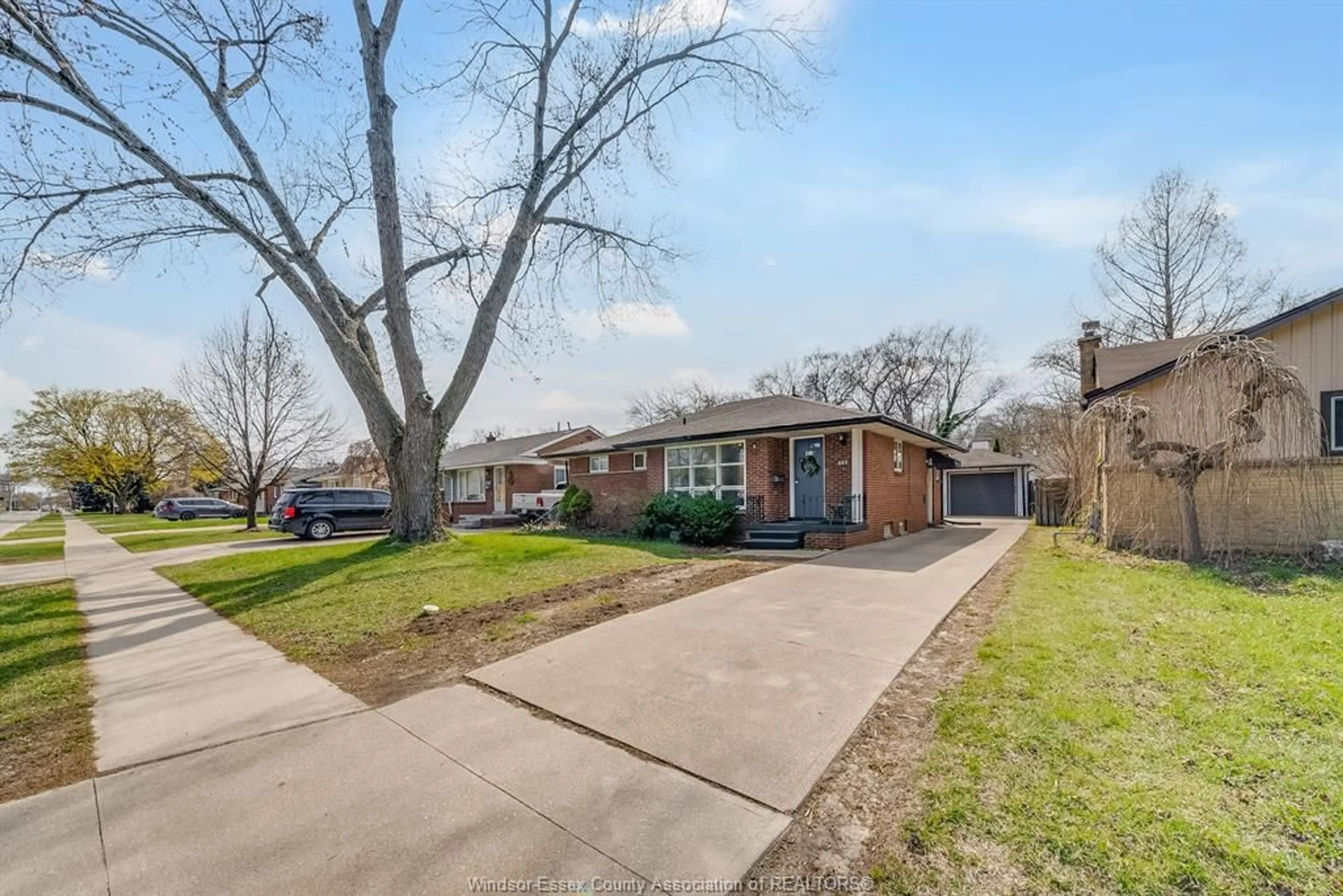 Home with brick exterior material, street for 465 RIVERDALE Ave, Windsor Ontario N8S 4B7