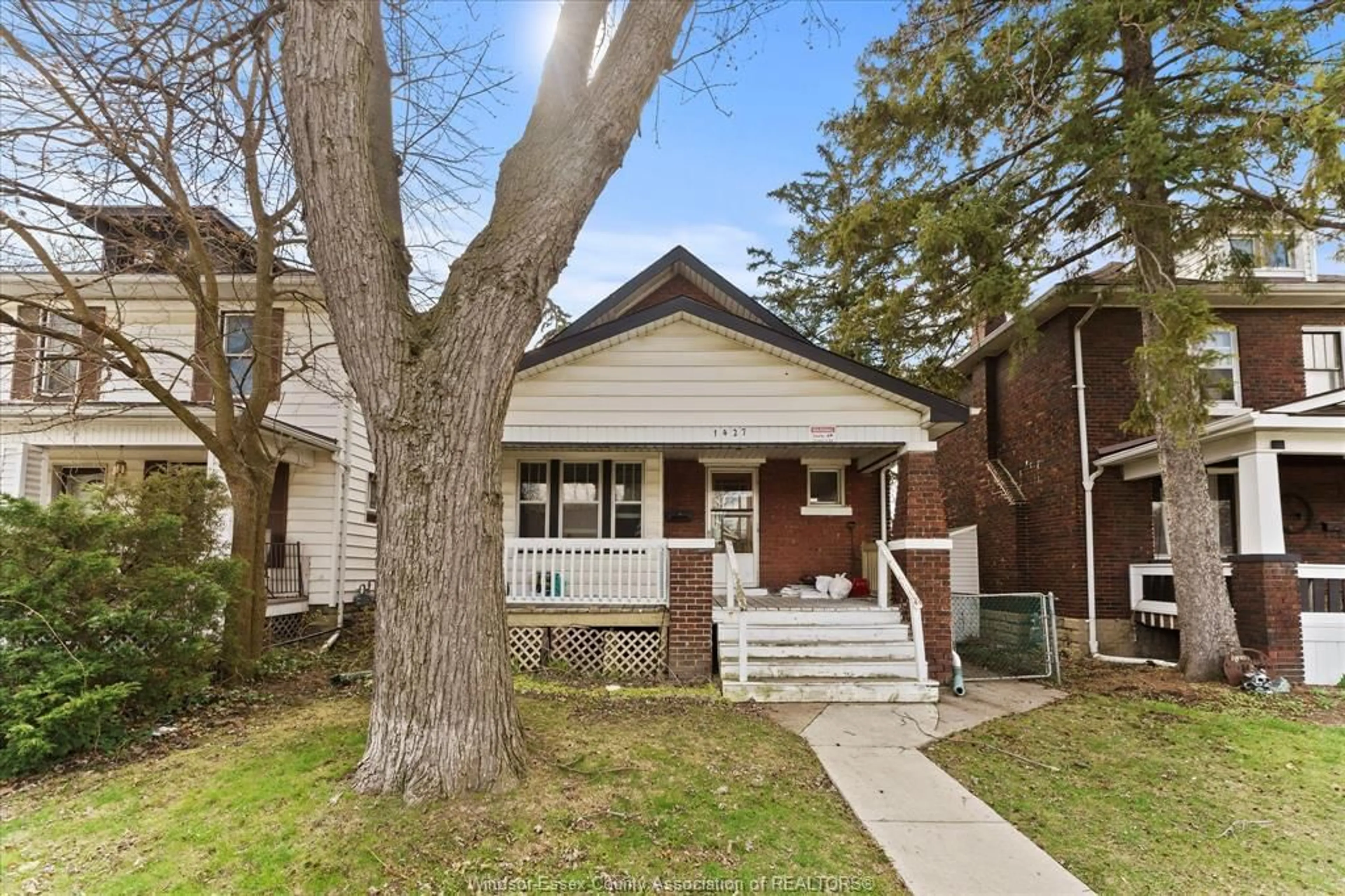 Home with brick exterior material, street for 1427 BRUCE Ave, Windsor Ontario N9X 1X6