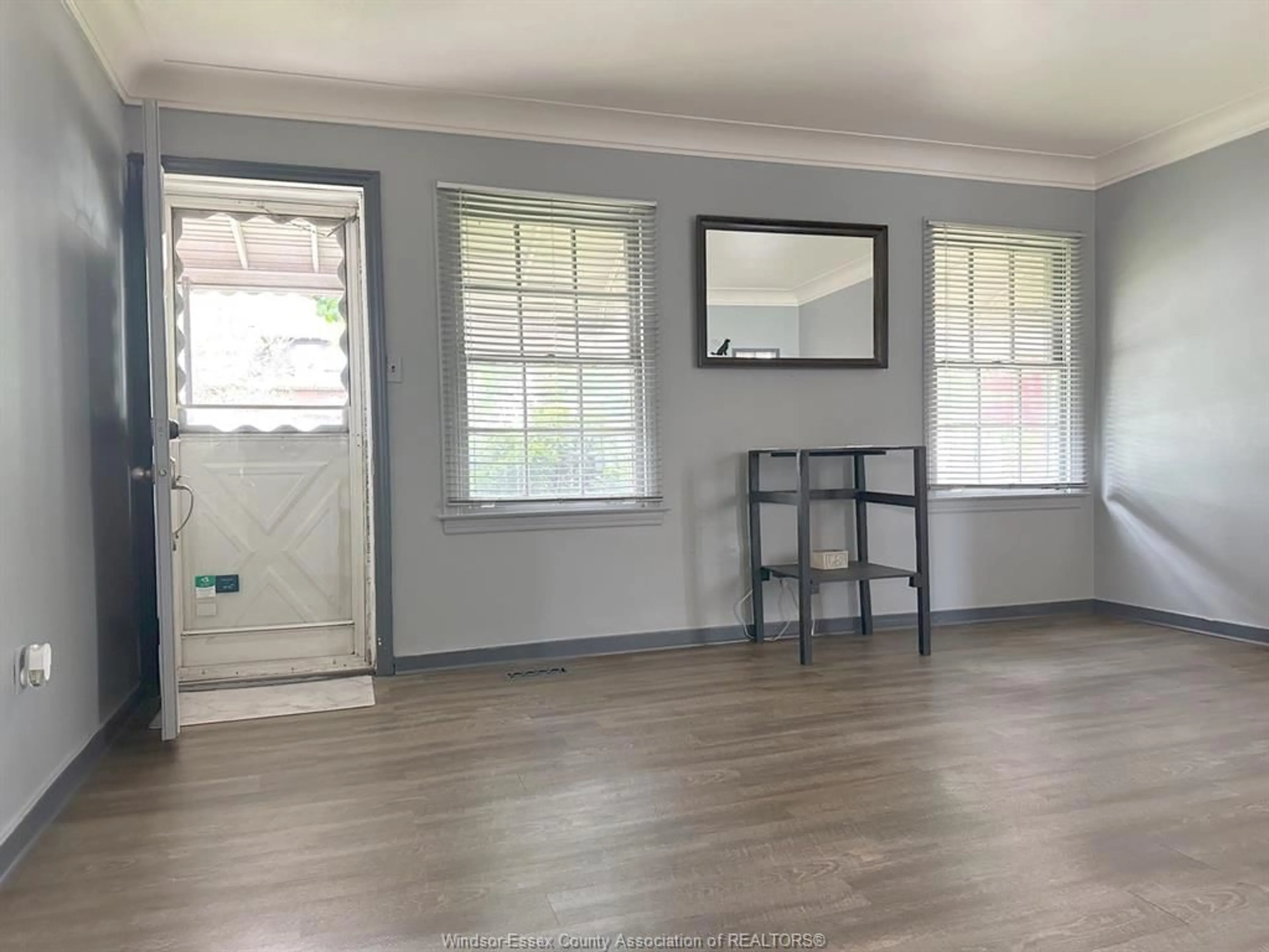 A pic of a room for 1624 PRINCE Rd, Windsor Ontario N9C 3B7