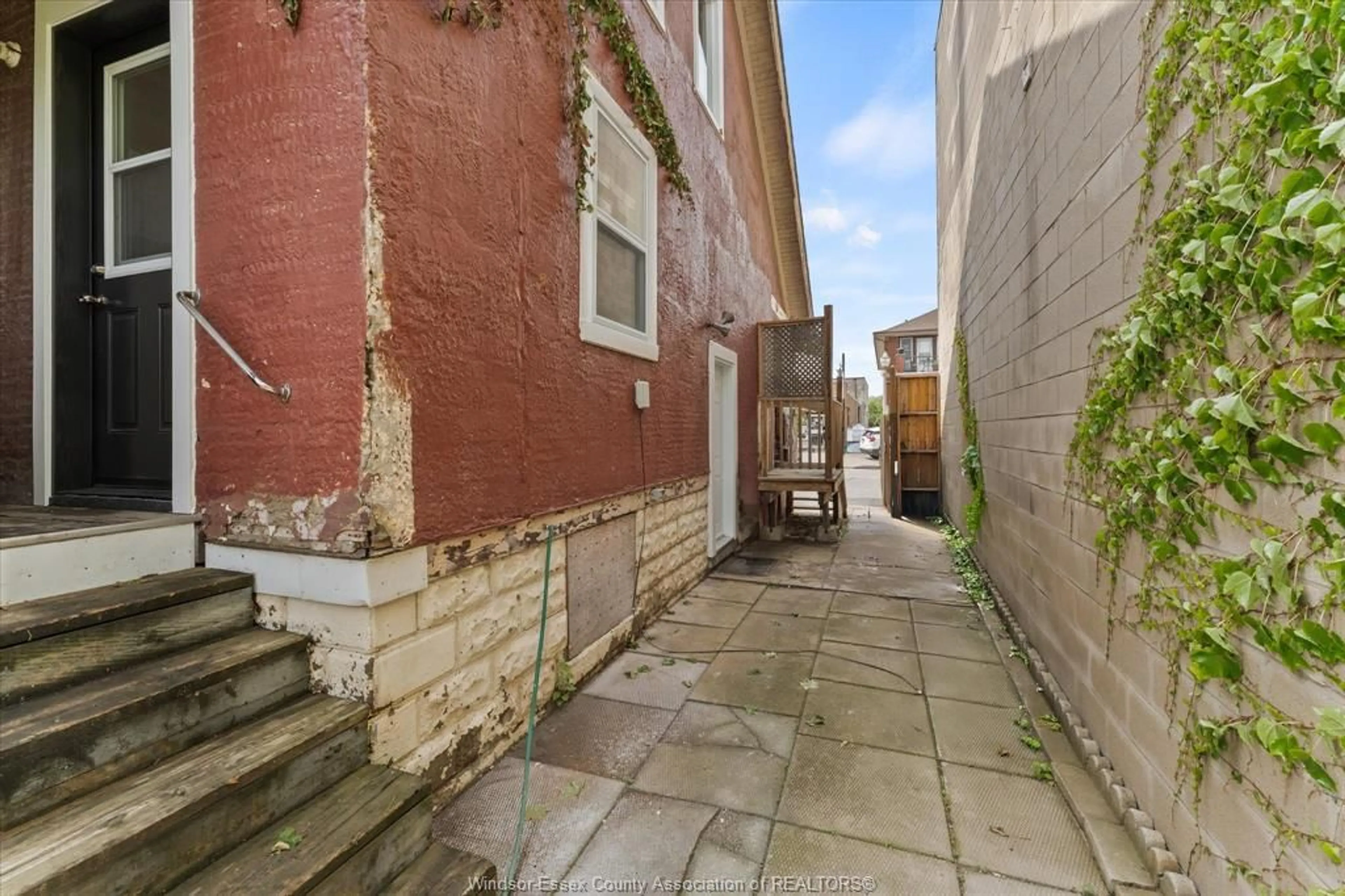 Patio, street for 963 Erie St, Windsor Ontario N9A 3Y9