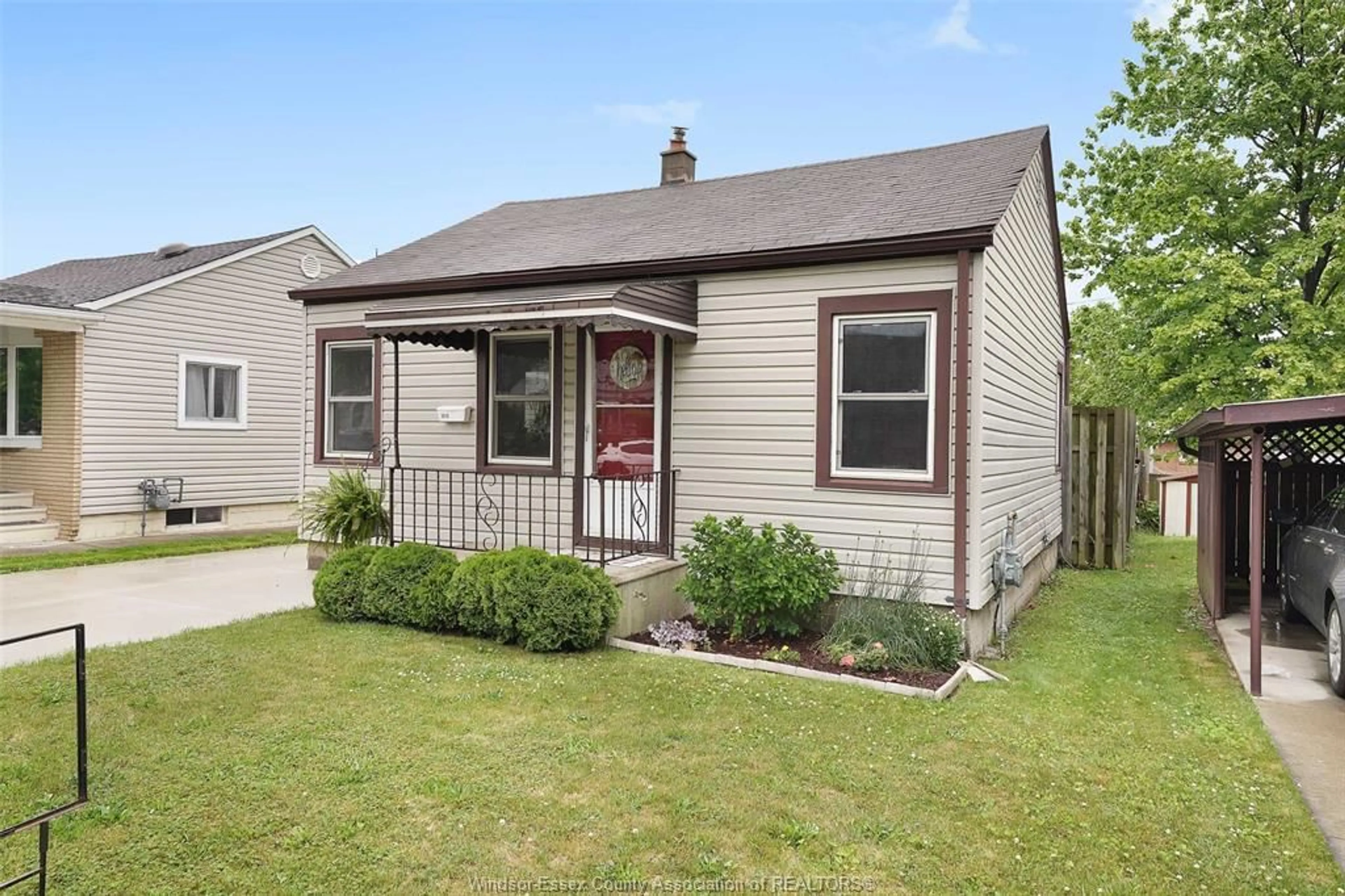 Home with vinyl exterior material, street for 3616 MATCHETTE Rd, Windsor Ontario N9C 1Z9