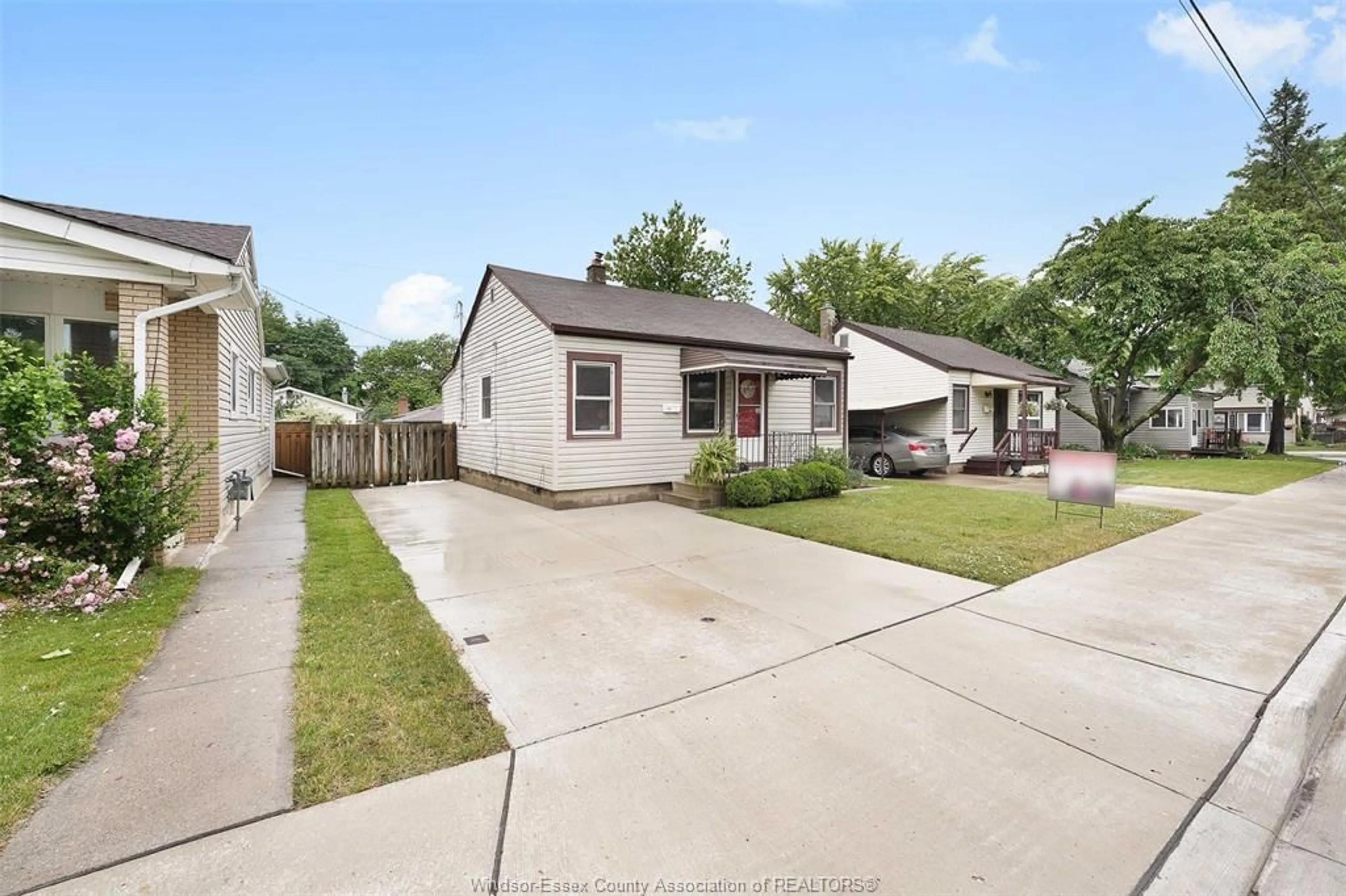 A pic from outside/outdoor area/front of a property/back of a property/a pic from drone, street for 3616 MATCHETTE Rd, Windsor Ontario N9C 1Z9