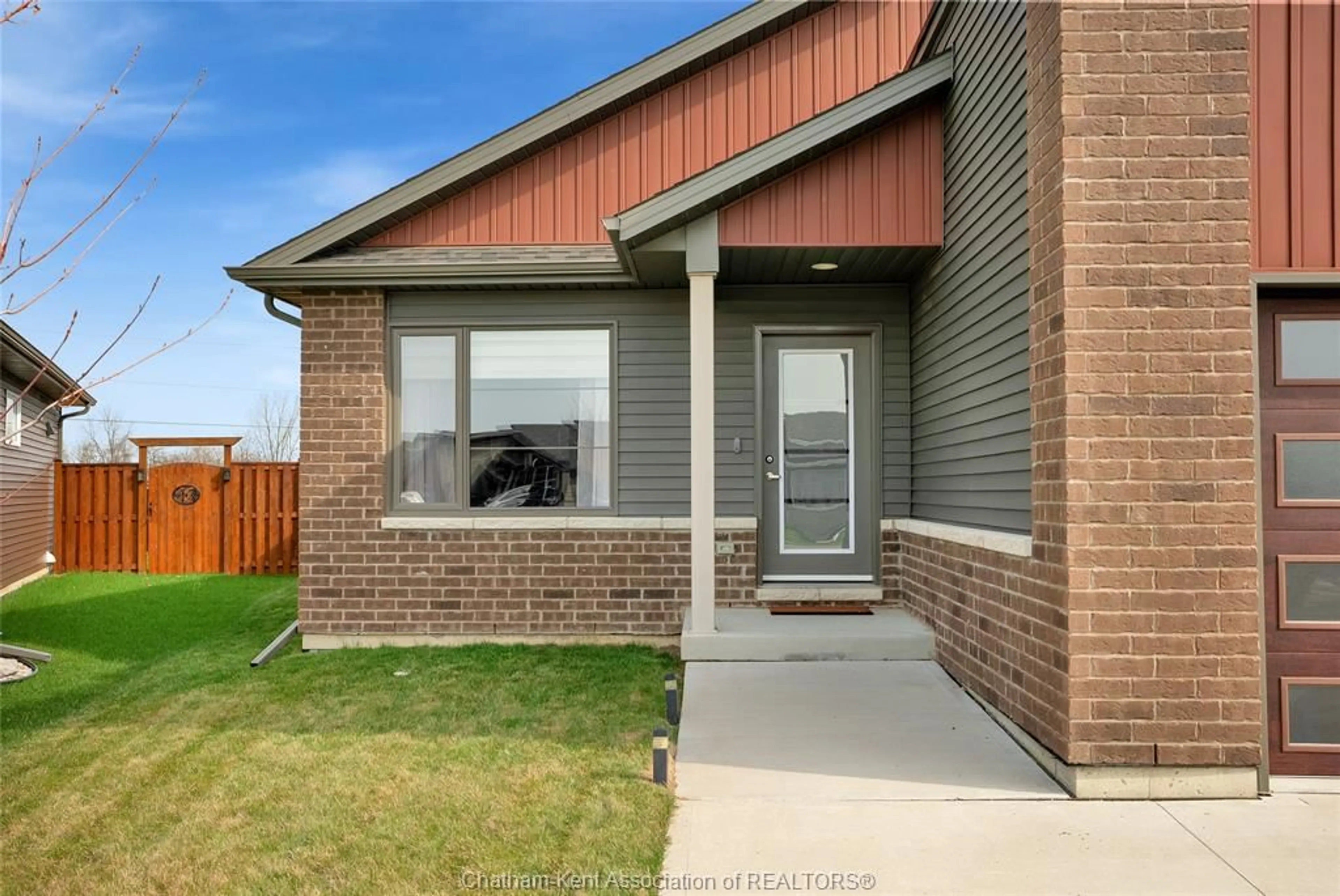 Home with brick exterior material, street for 62 MOONSTONE Cres, Chatham Ontario N7M 0S1
