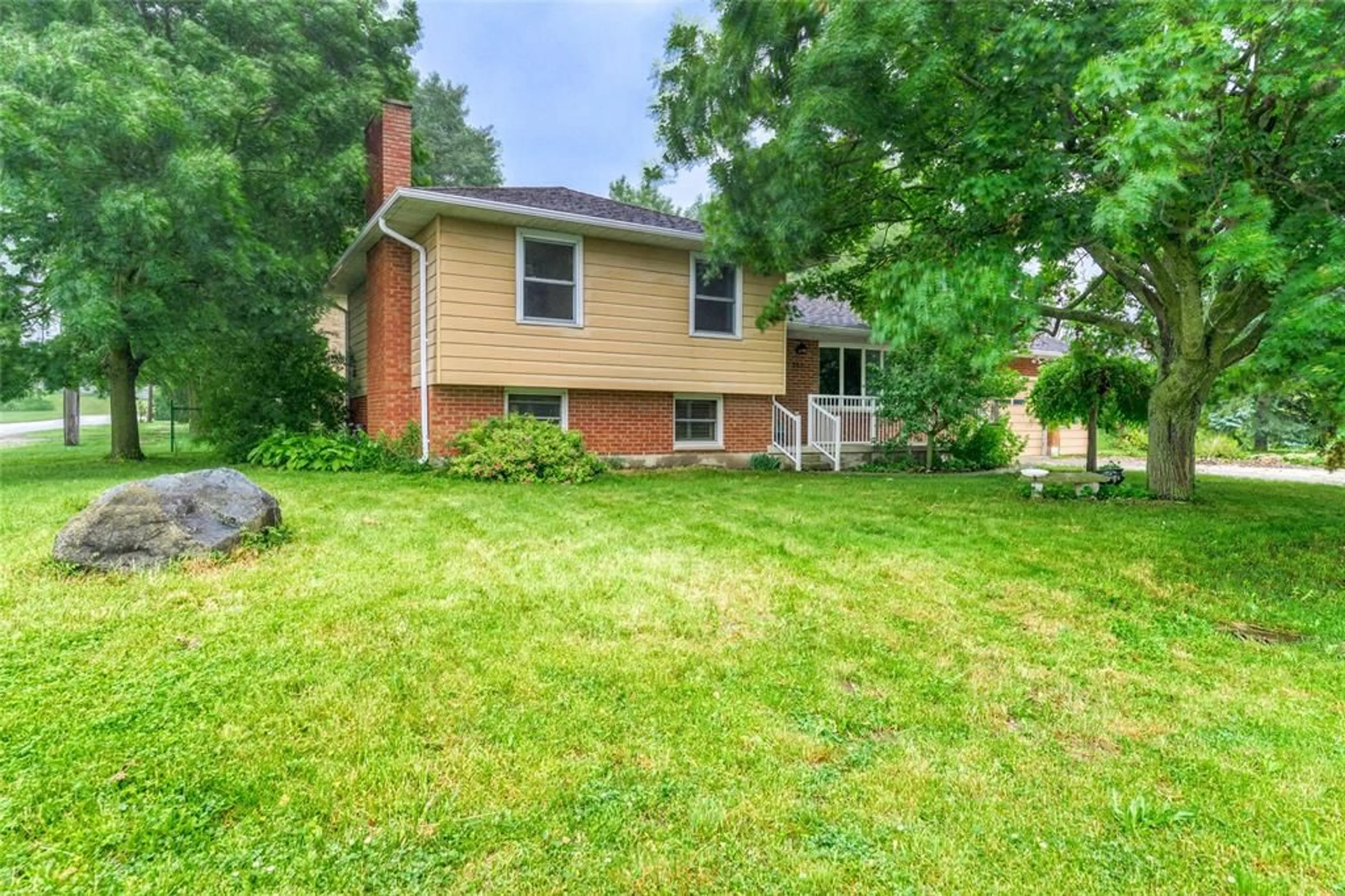 Unknown for 383 WEST St, Warwick-Watford Ontario N0M 2S0