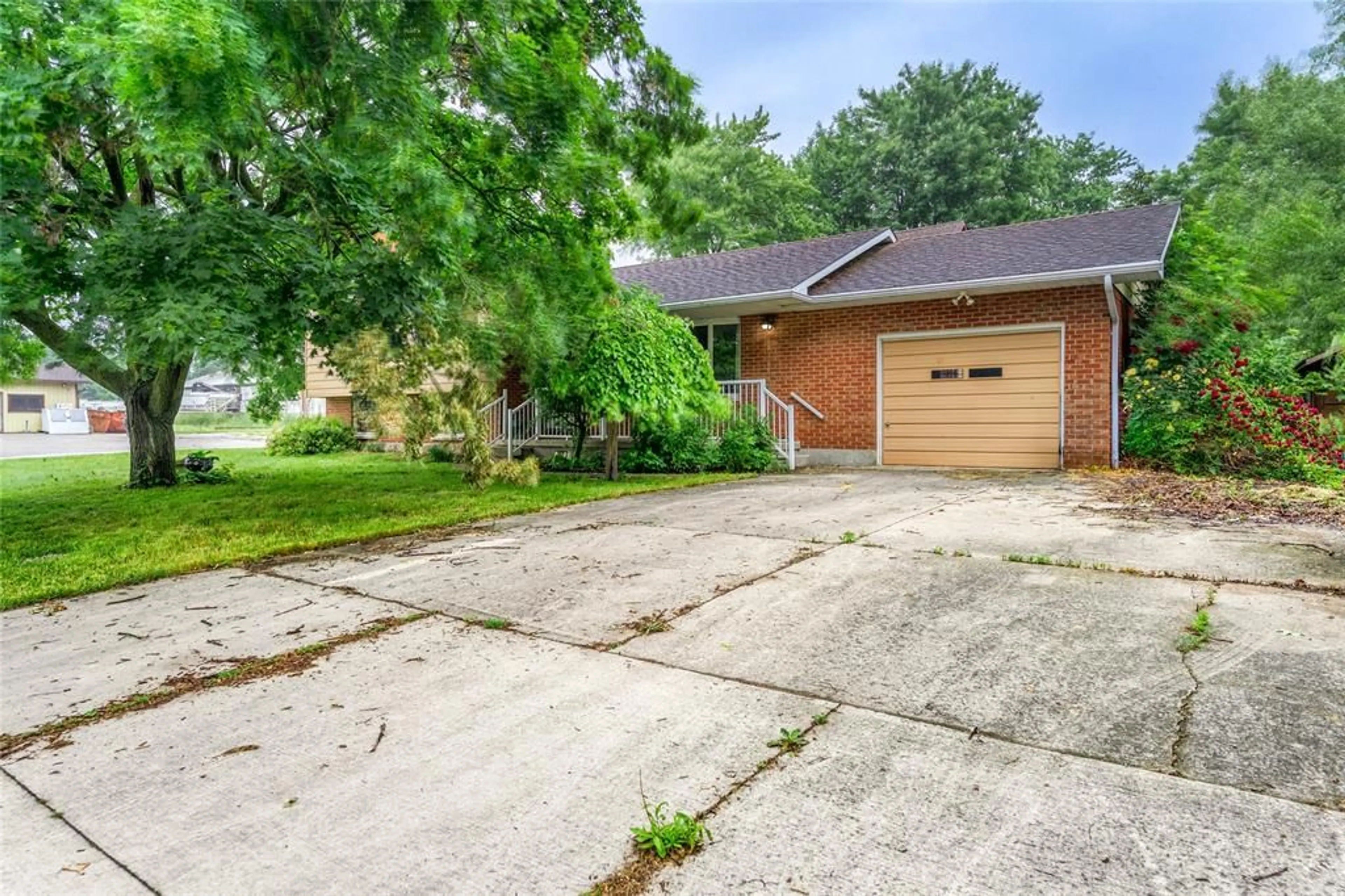Unknown for 383 WEST St, Warwick-Watford Ontario N0M 2S0