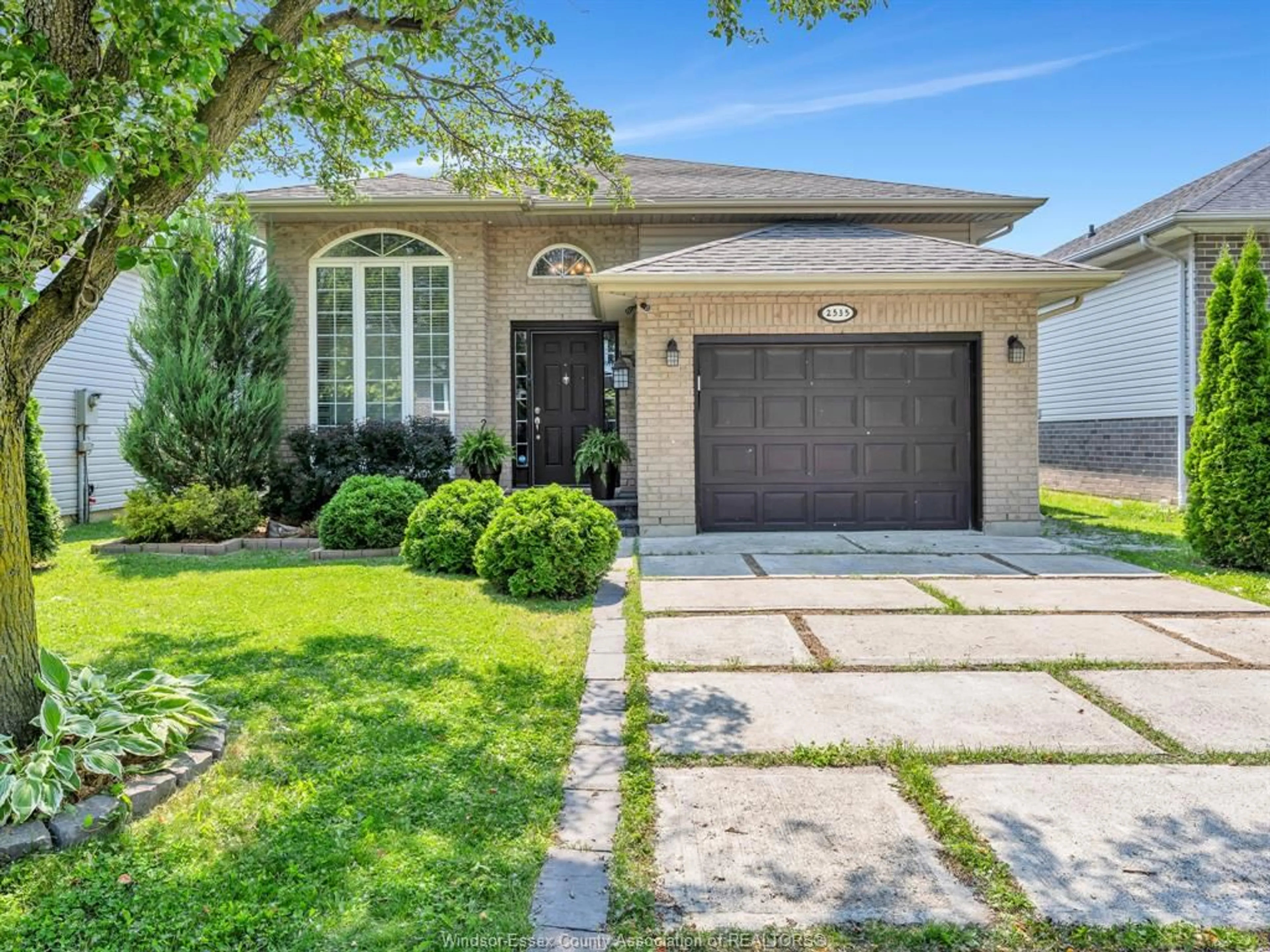 Home with brick exterior material, street for 2535 LUXURY Ave, Windsor Ontario N8P 1S8