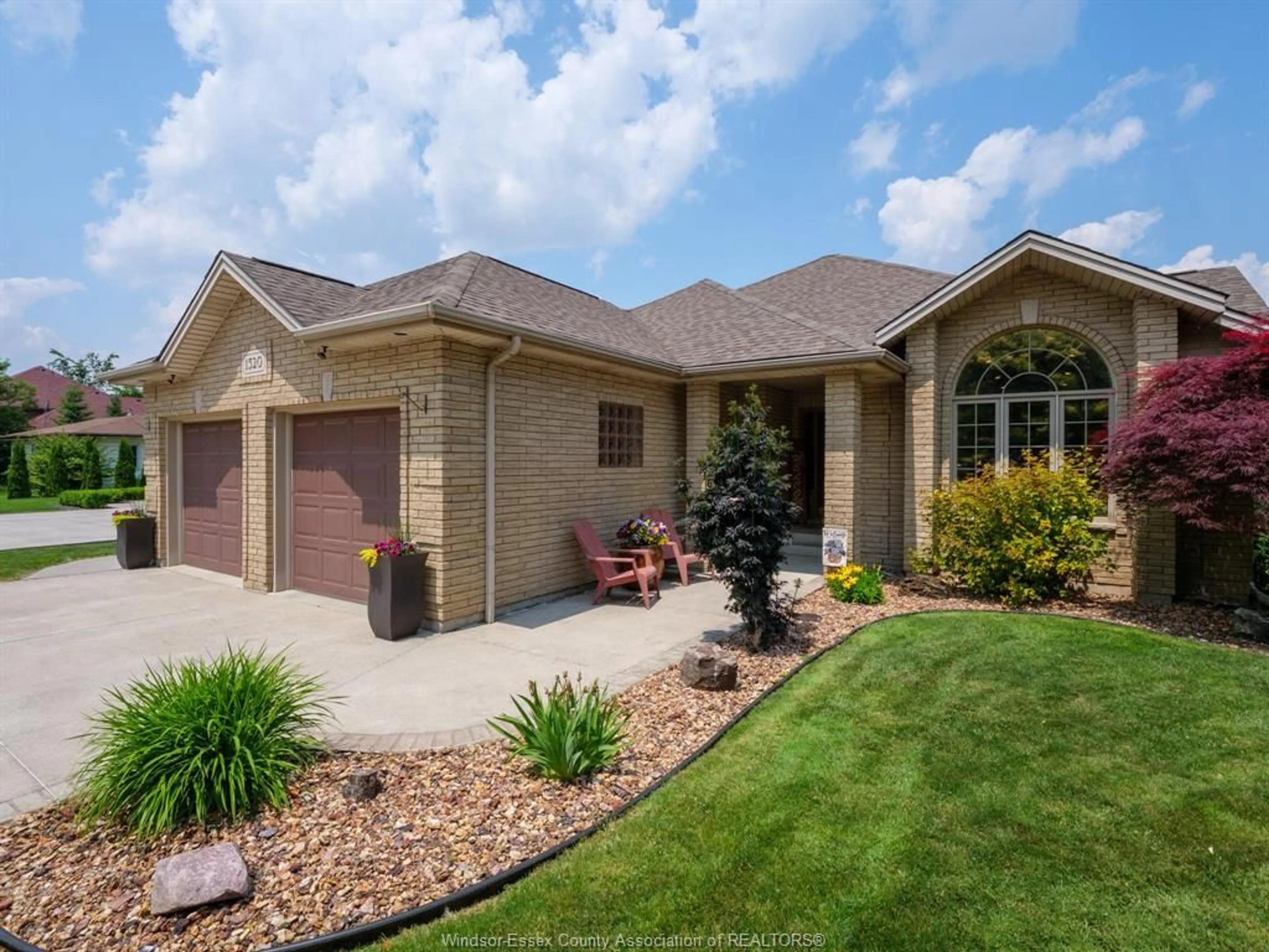 Home with brick exterior material, street for 1520 BOUFFARD, LaSalle Ontario N9J 1H2