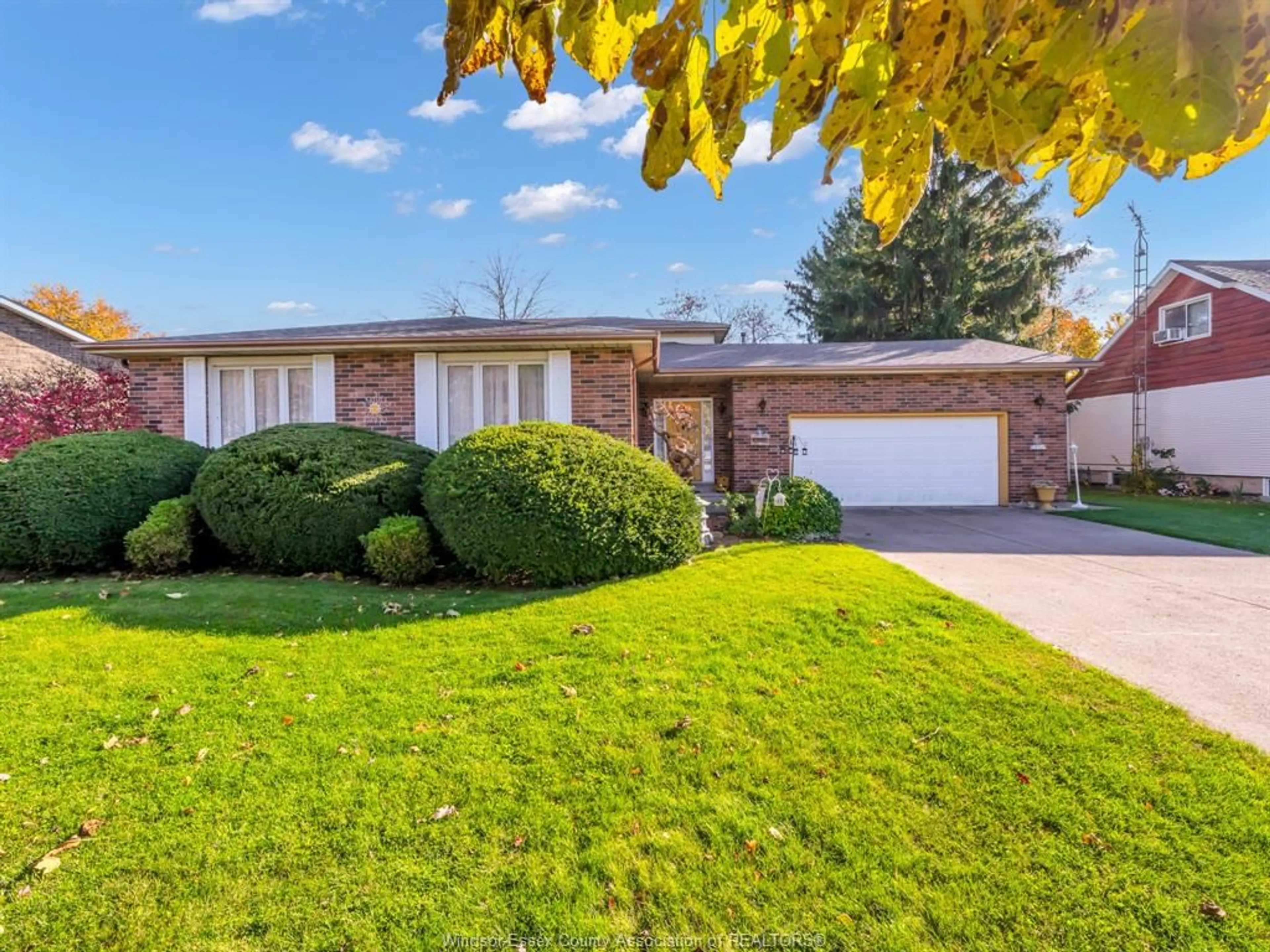Home with brick exterior material, street for 1219 NOTTINGHAM, Kingsville Ontario N9Y 3K8