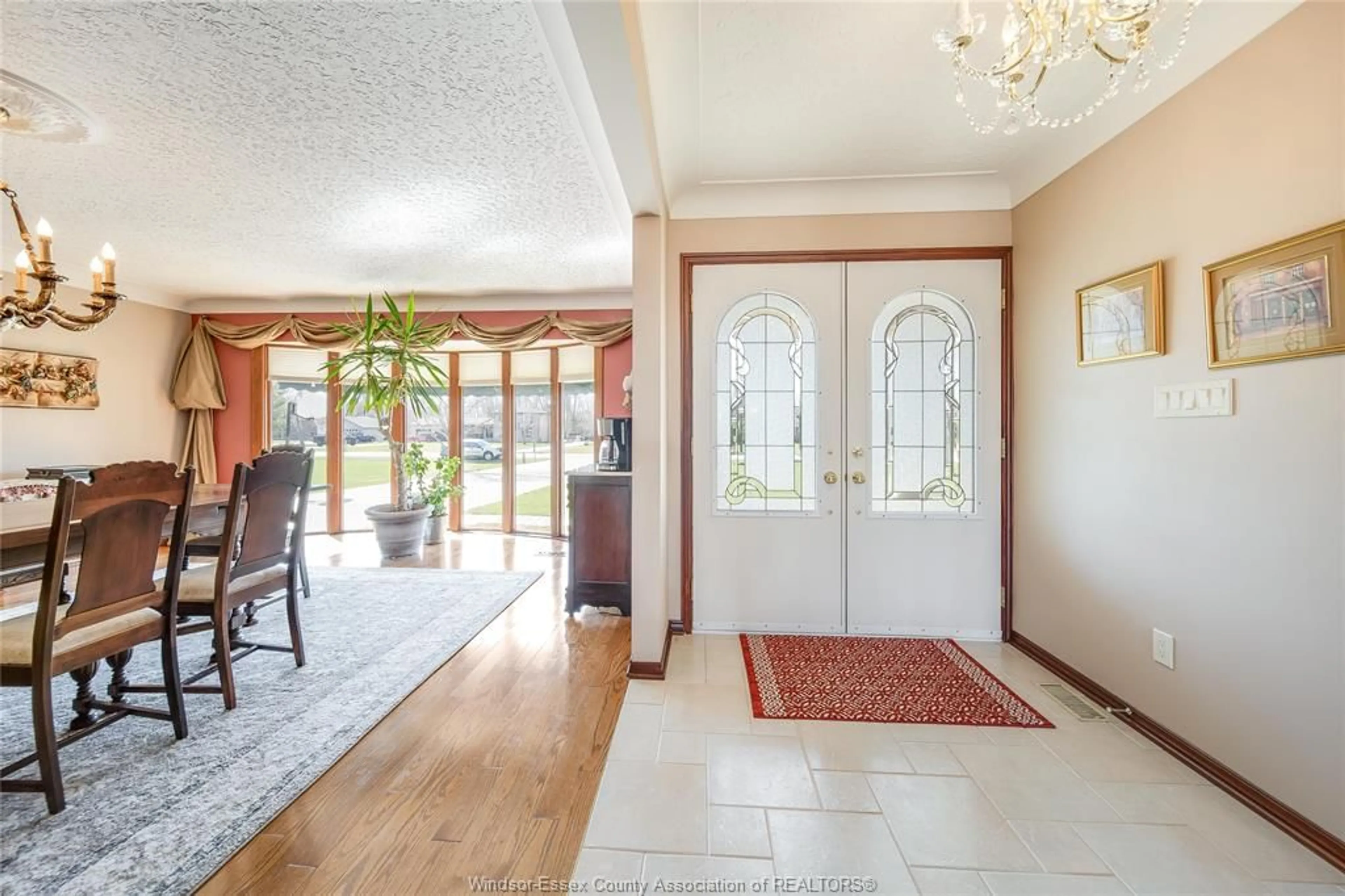 Indoor foyer for 65 BISSONNETTE, Lakeshore Ontario N0R 1V0