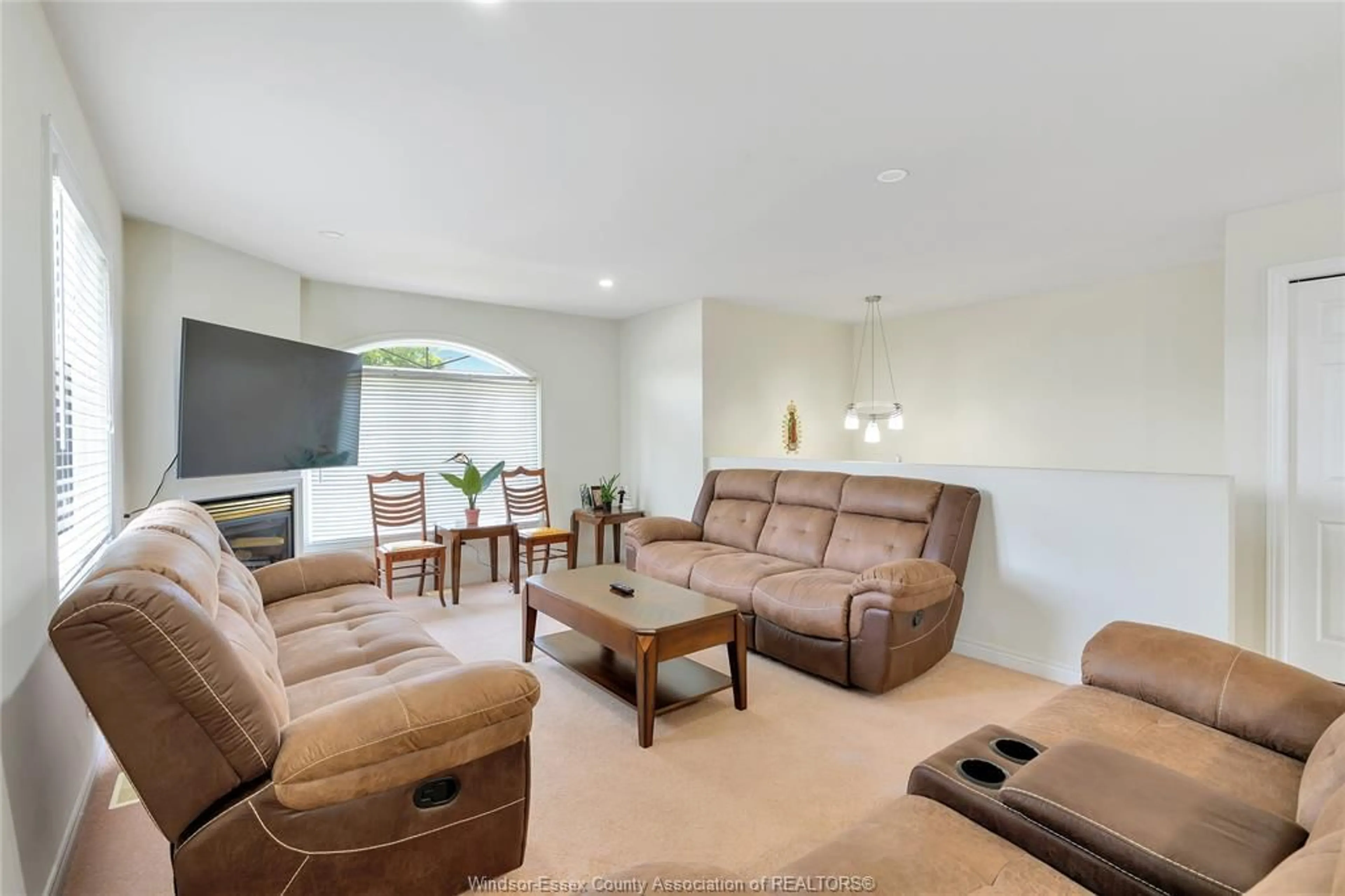Living room with furniture, unknown for 592 BANWELL, Windsor Ontario N8P 1J8