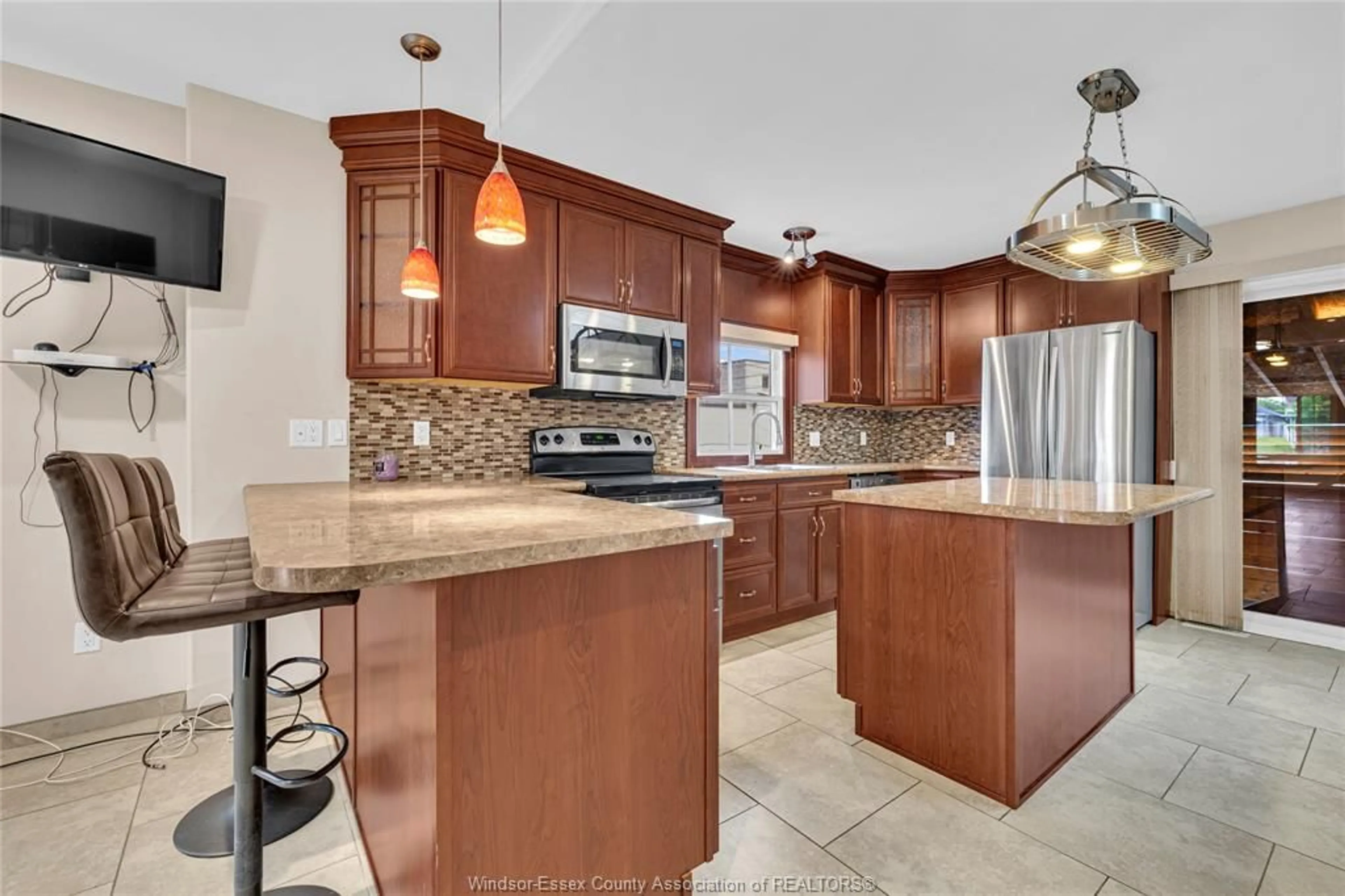 Open concept kitchen, ceramic/tile floor for 1036 MARENTETTE Ave, Windsor Ontario N9A 2A5