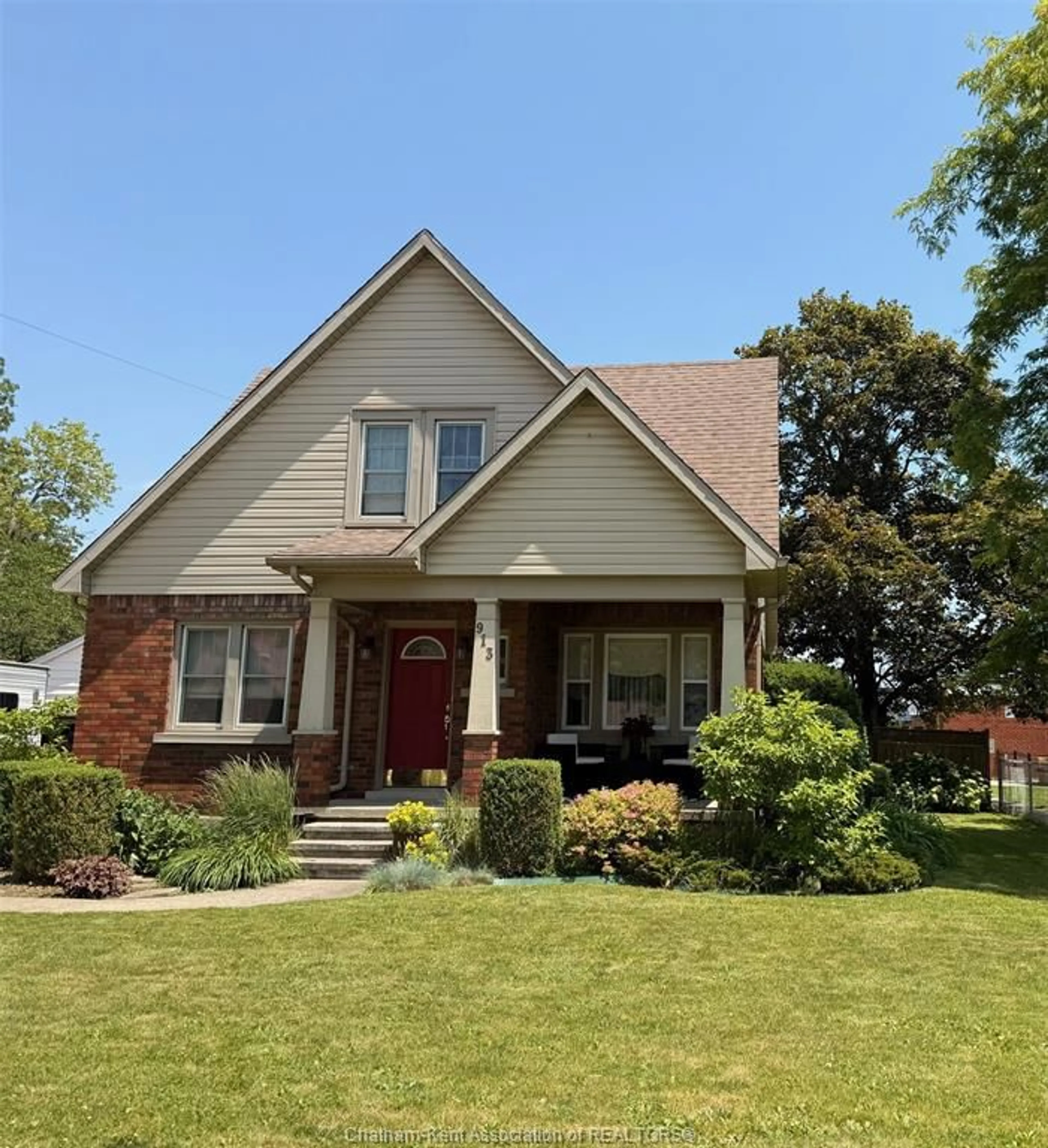 Home with brick exterior material, street for 913 North St, Dresden Ontario N0P 1M0