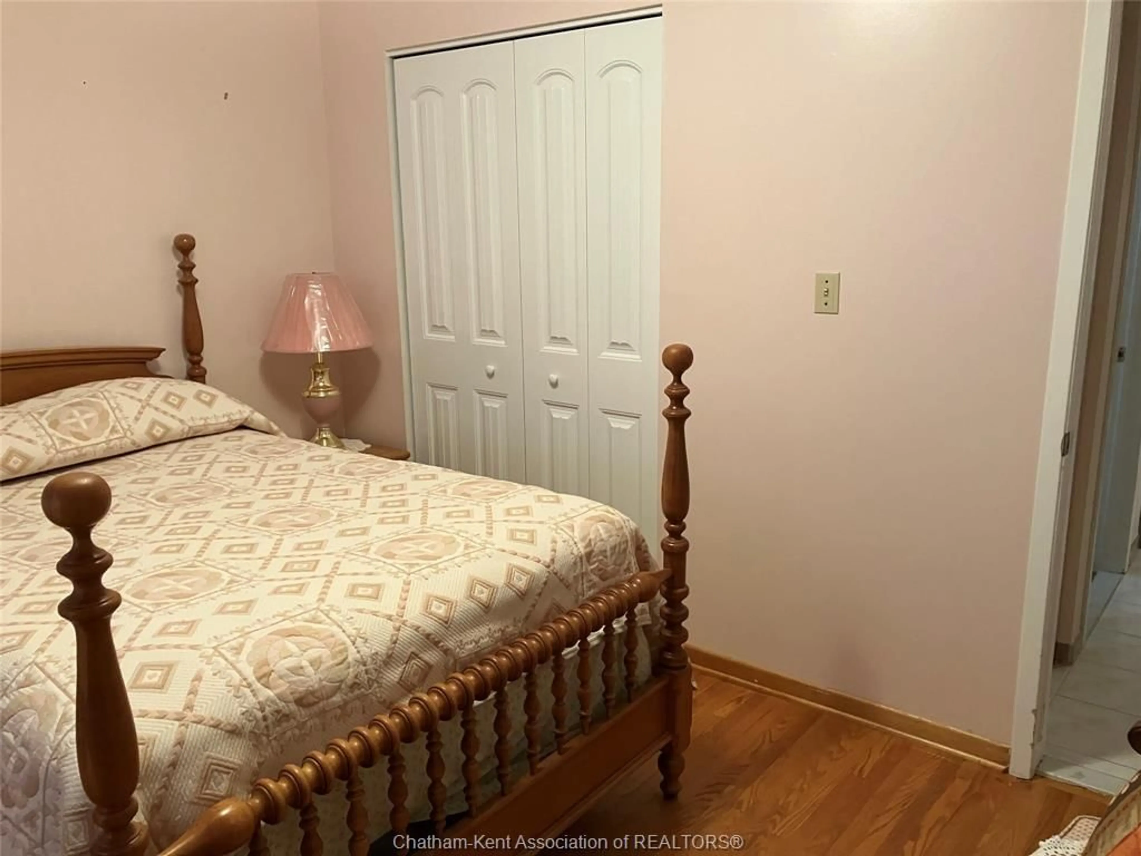 A pic of a room for 8 REGAL Pl, Chatham Ontario N7M 5P5