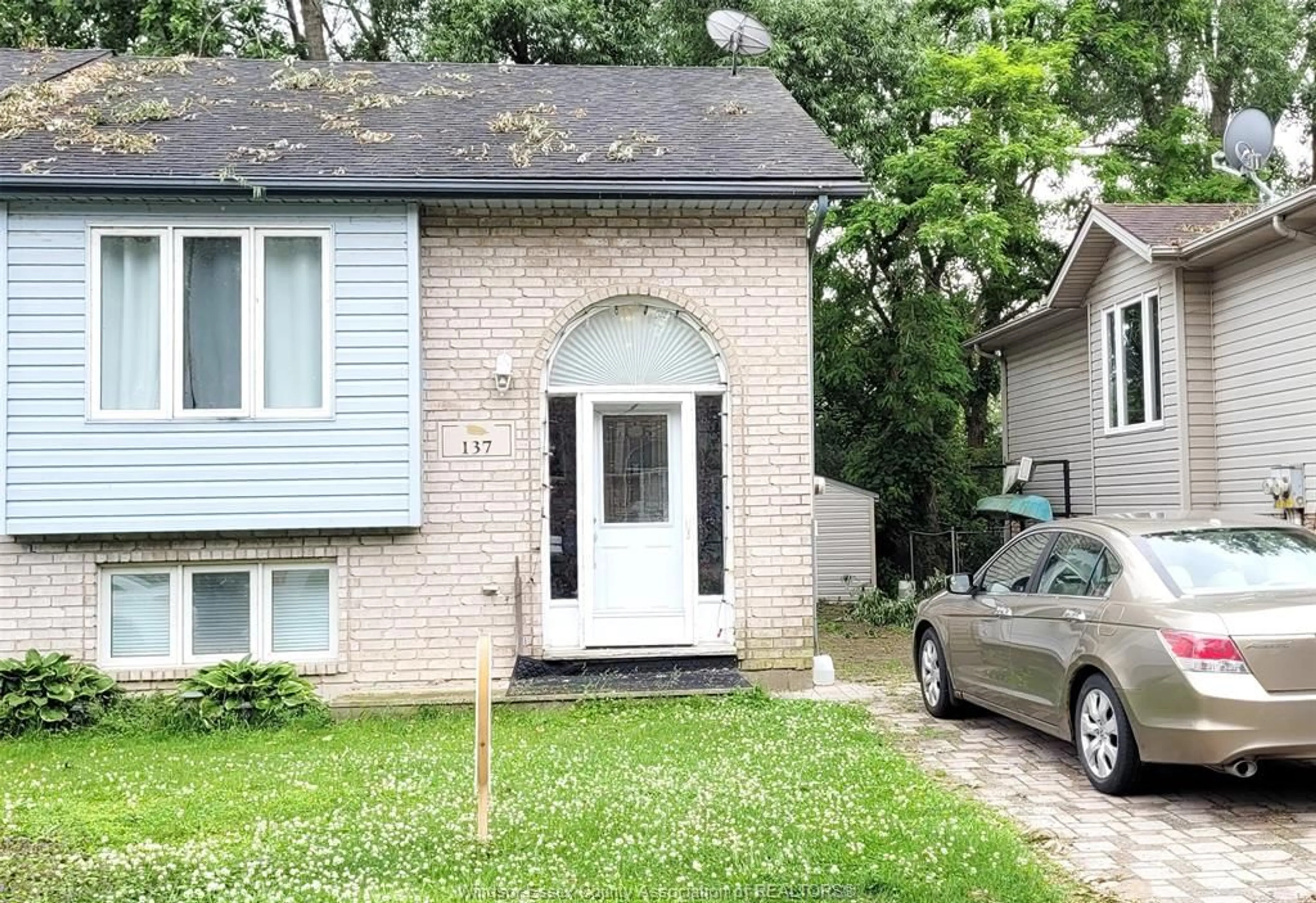 Unknown for 137 RIVERVILLA Crt, LaSalle Ontario N9J 3N8