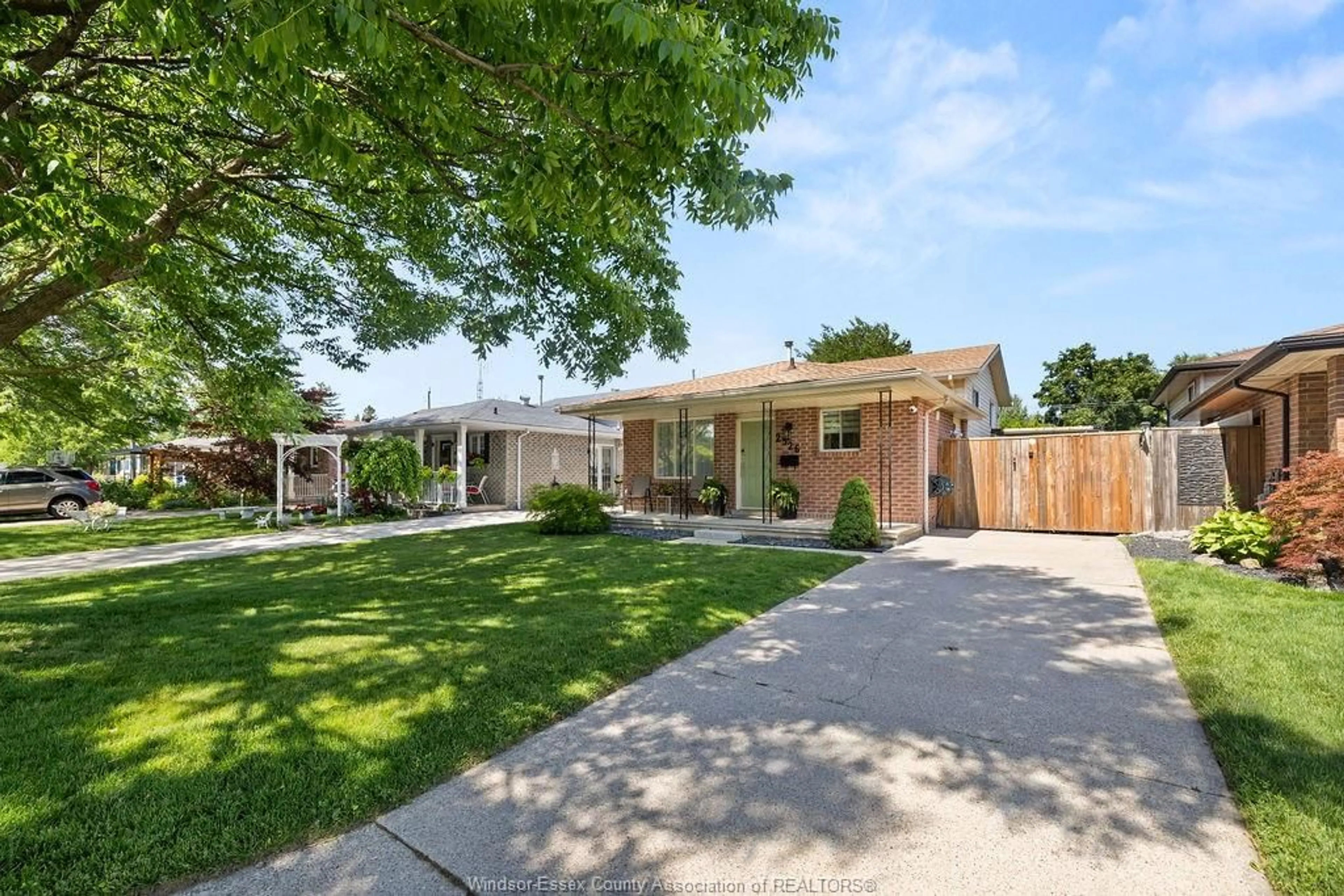 Home with brick exterior material, street for 2526 Ellrose Ave, Windsor Ontario N8W 5E8